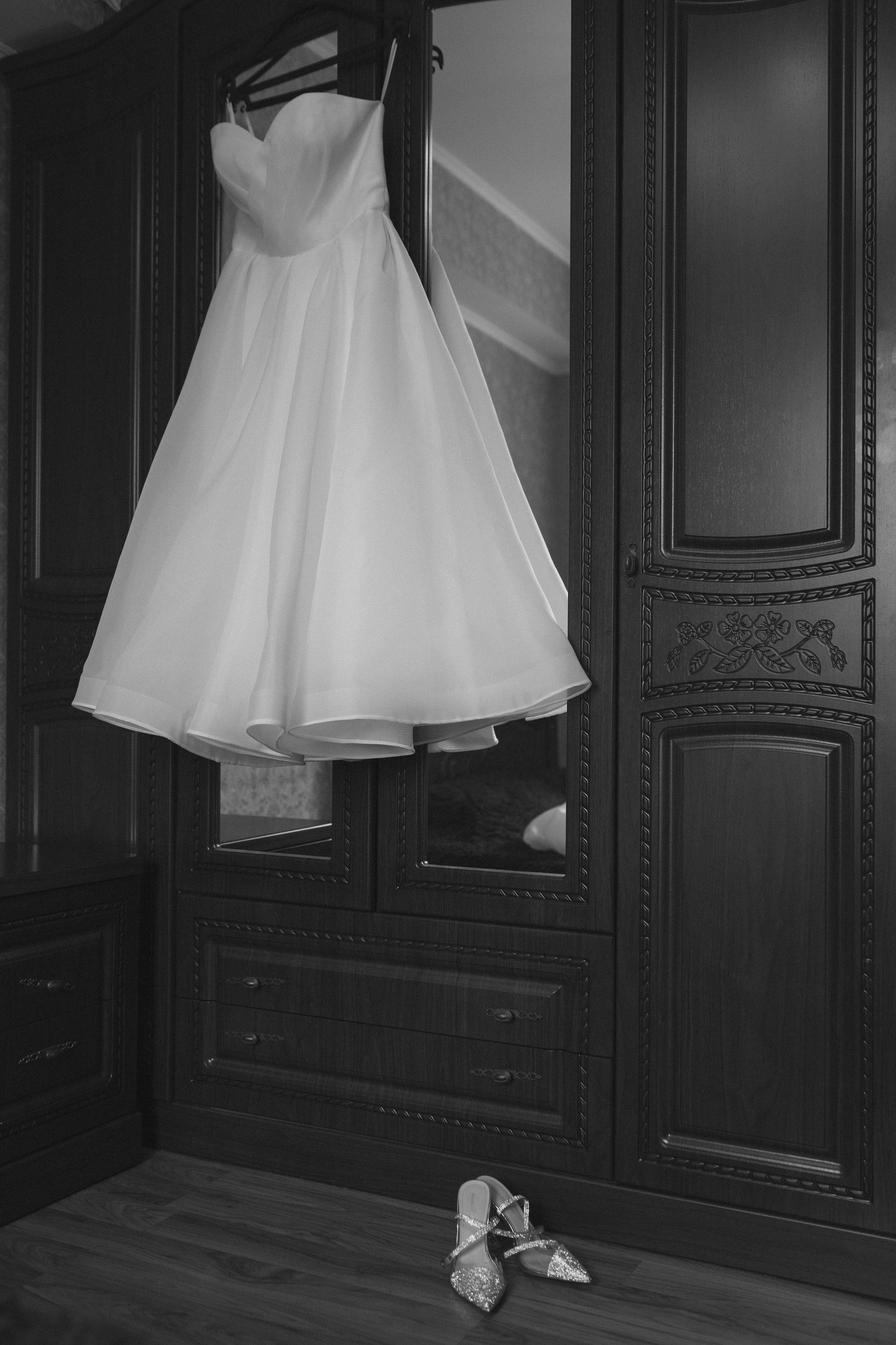 Невеста готовится к свадьбе в усадьбе "Семигорье" (Анапа) – трогательные моменты сборов  