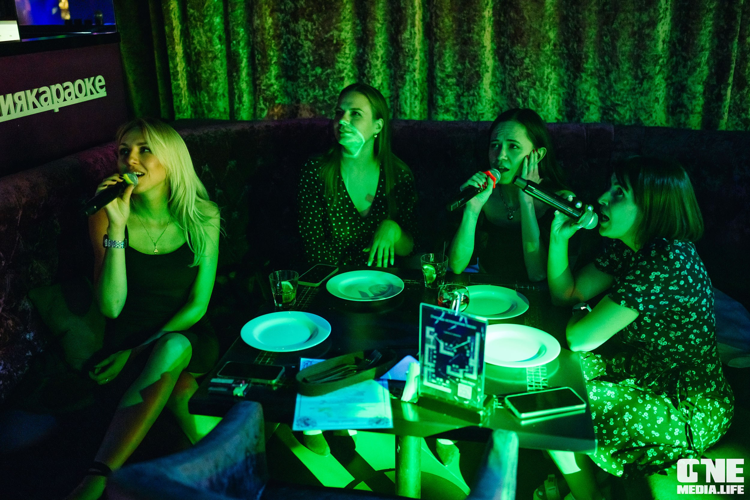 Фоторепортаж из караоке-клуба Эйфория. One Media Life: фоторепортажи, фотоотчеты с мероприятий и заведений