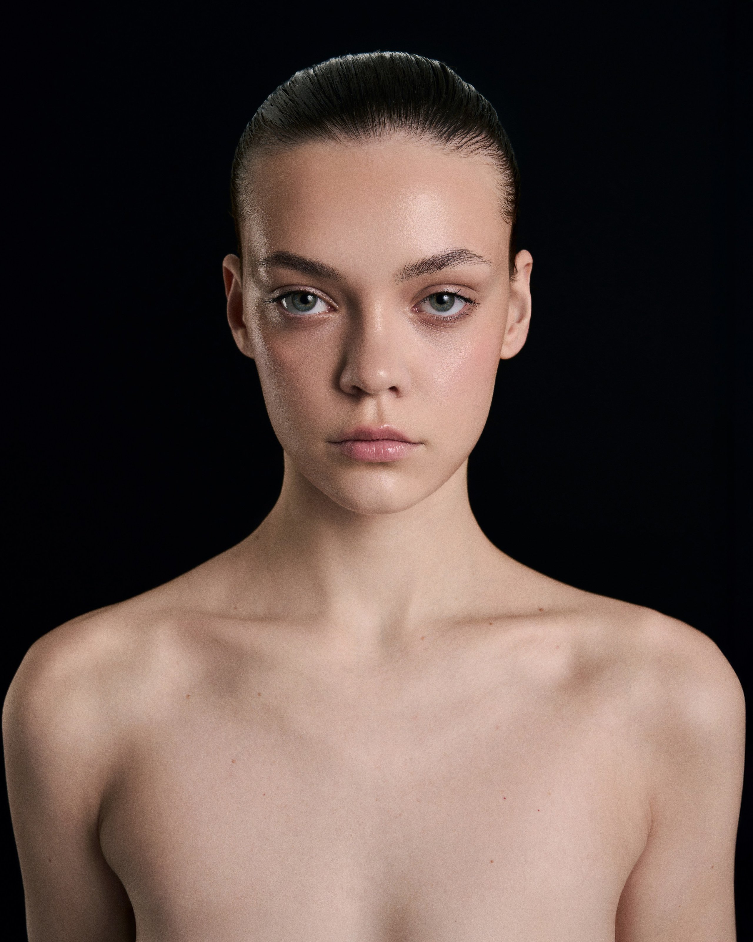 CALMNESS. Creative Fashion Photographer & Art Director