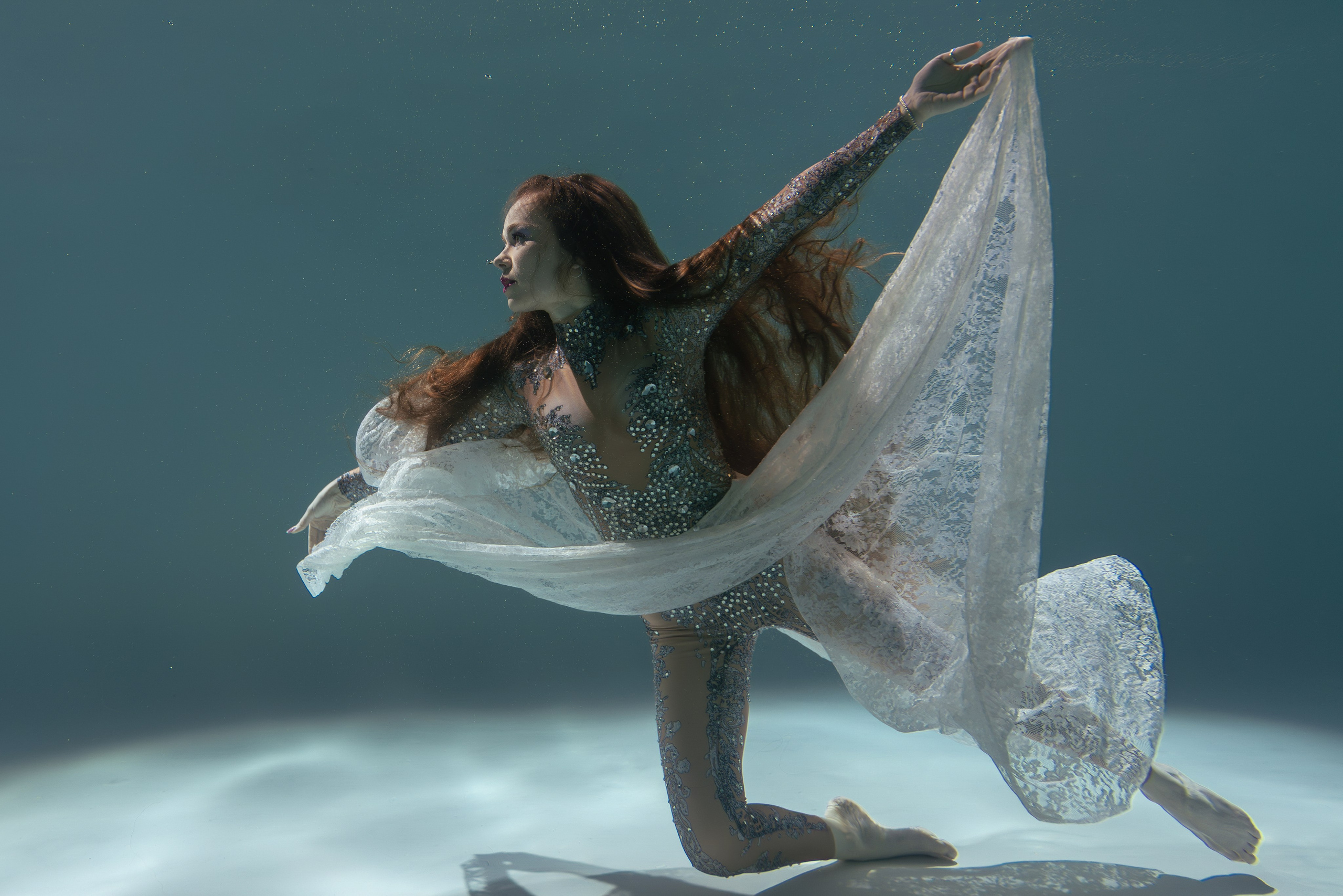 Фотосессия в студии подводной съемки | Надежда Воробьёва. Семейный и женский фотограф в Москве Надежда Воробьева