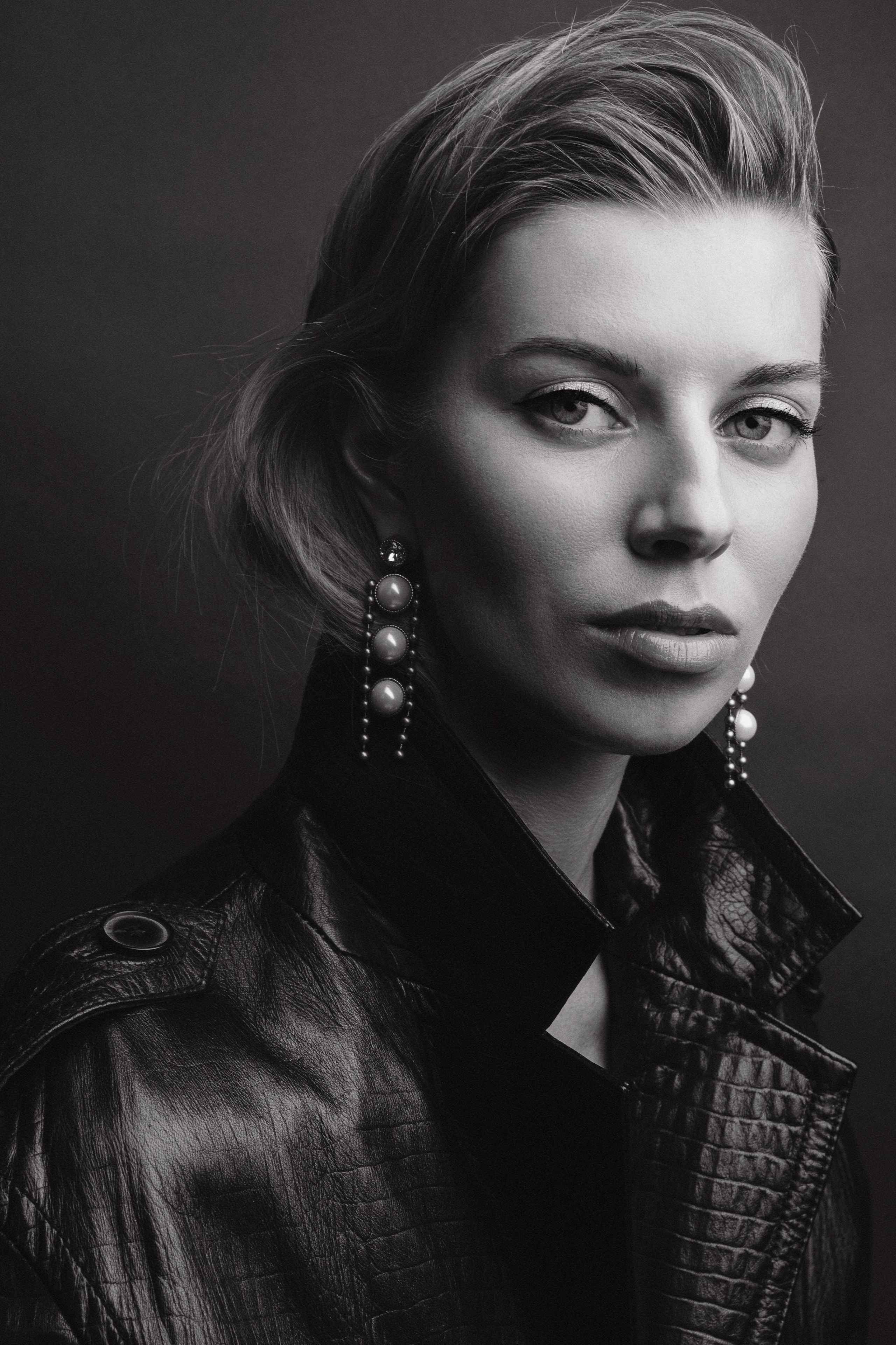 Женский фотограф зрелая красота индивидуальная фотосессия для женщин 35+ простых не моделей в элегантном возрасте в Москва Хабаровск Калининрад Сочи Красноярск Абакан красиво стареть красиво vrublin Визажист стилист модно стильно студия