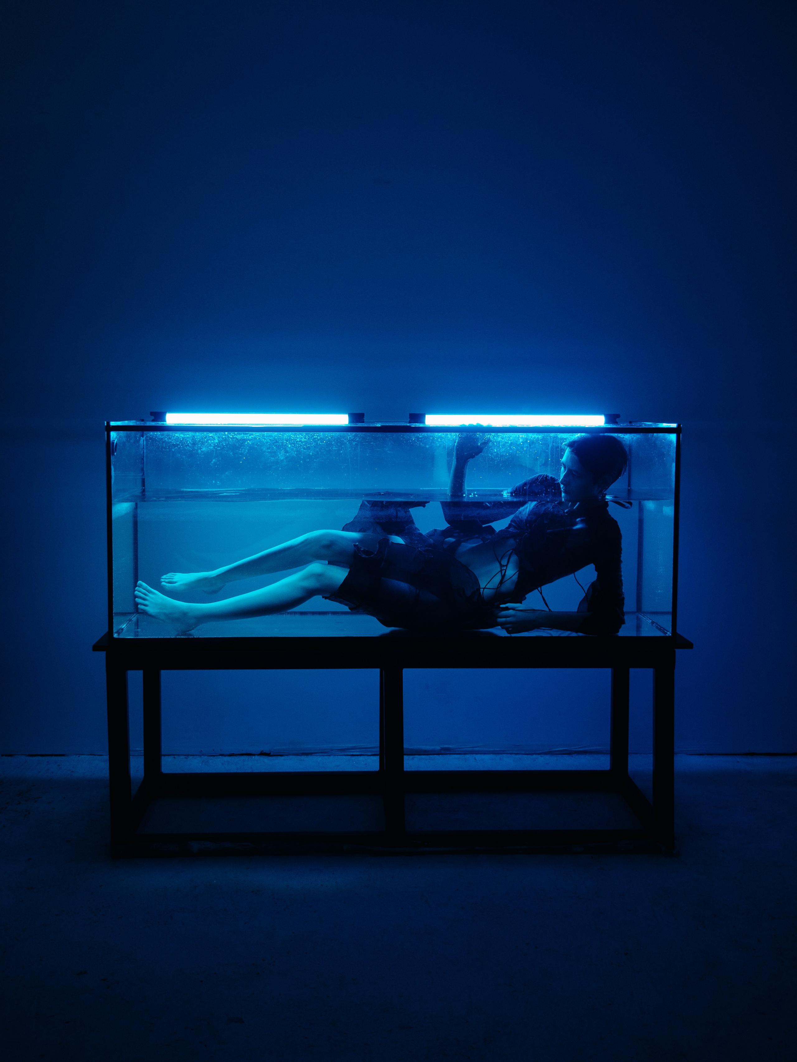 Индивидуальная фотосессия с цветным светом в Новосибирске — Роман Лахмыткин