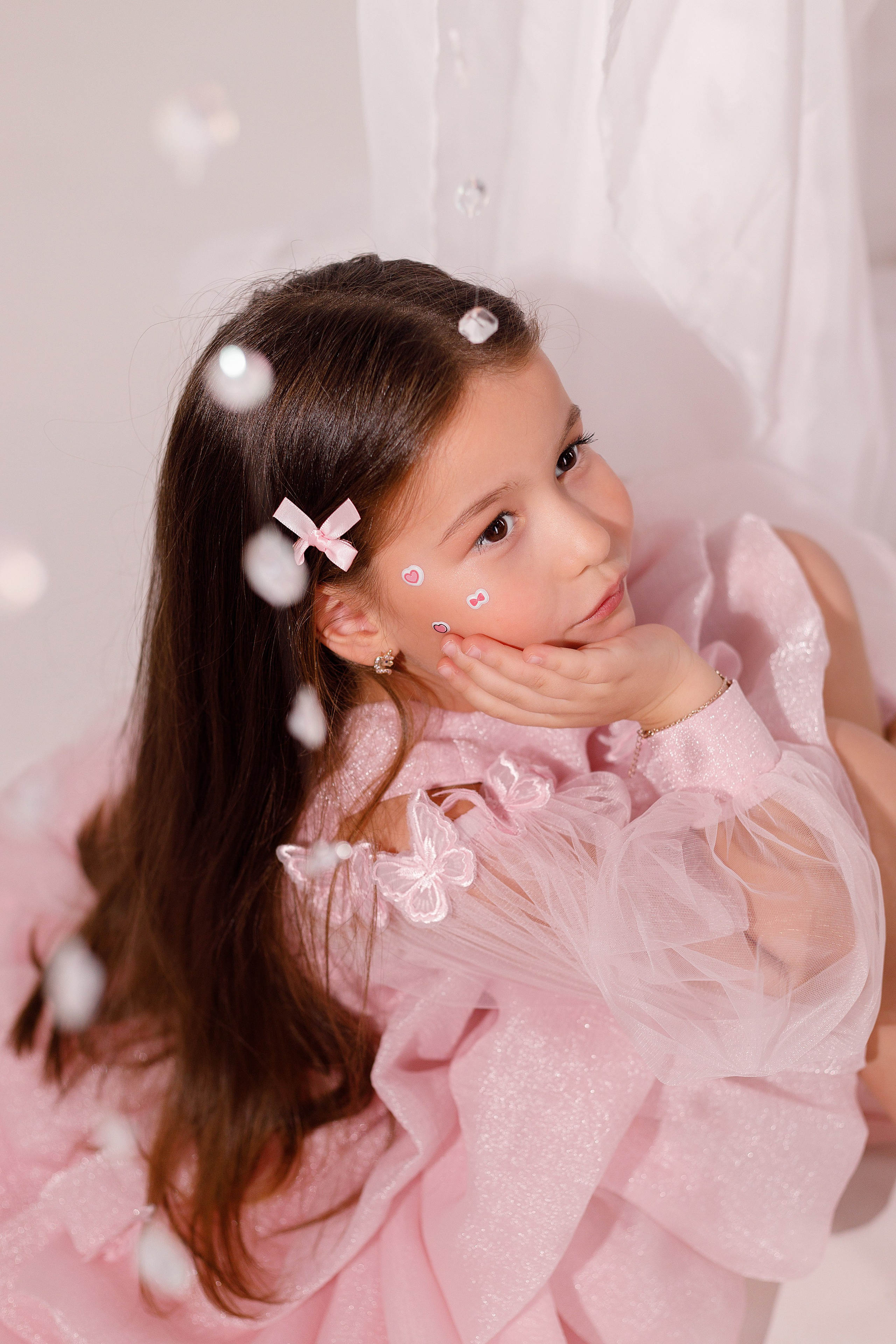 Фотосессия на день рождения девочки в Сочи. Детский студийный фотограф Сочи