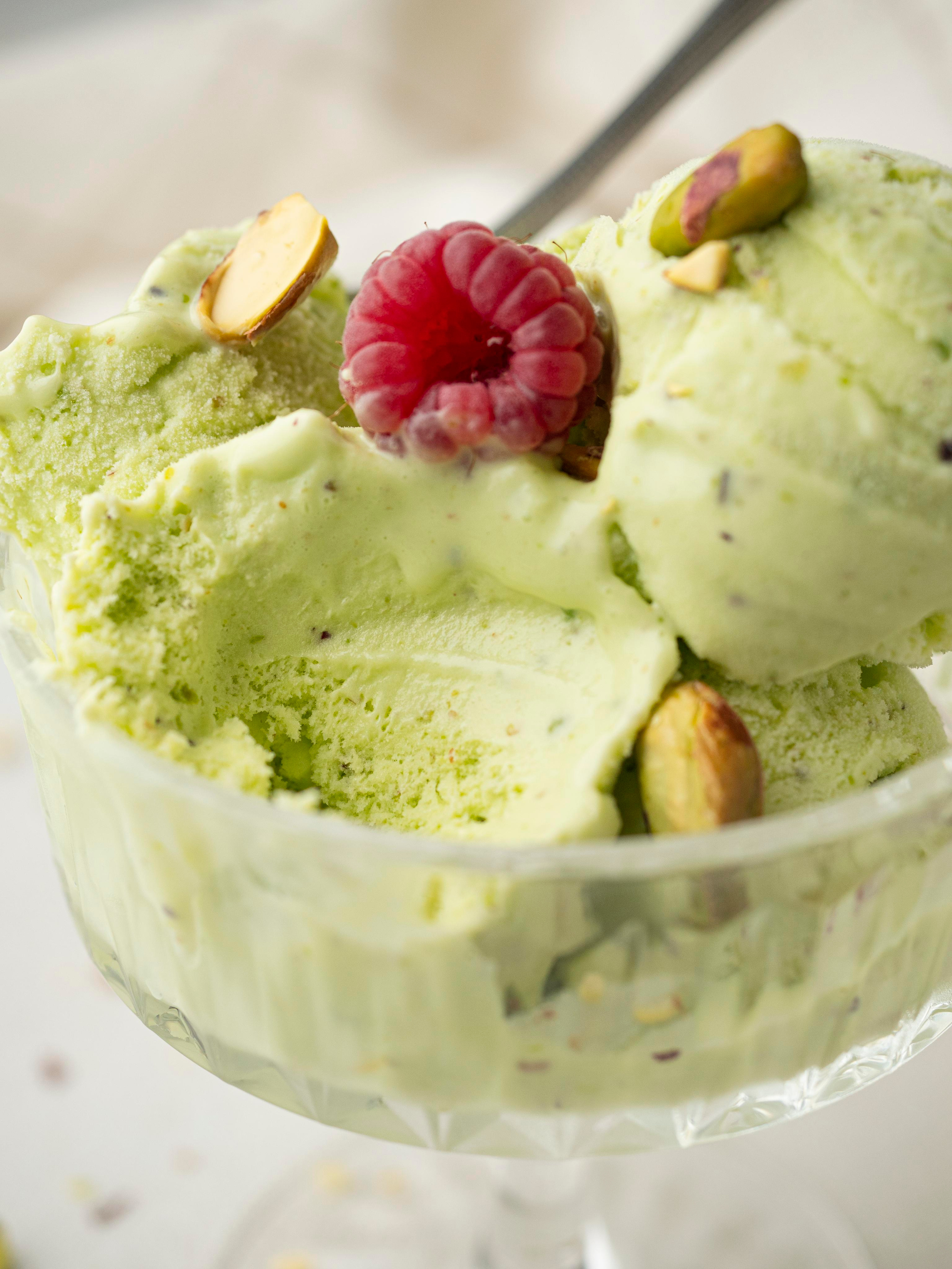 Съёмка для кондитерской Север Метрополь. Фотограф Калинич Юлия