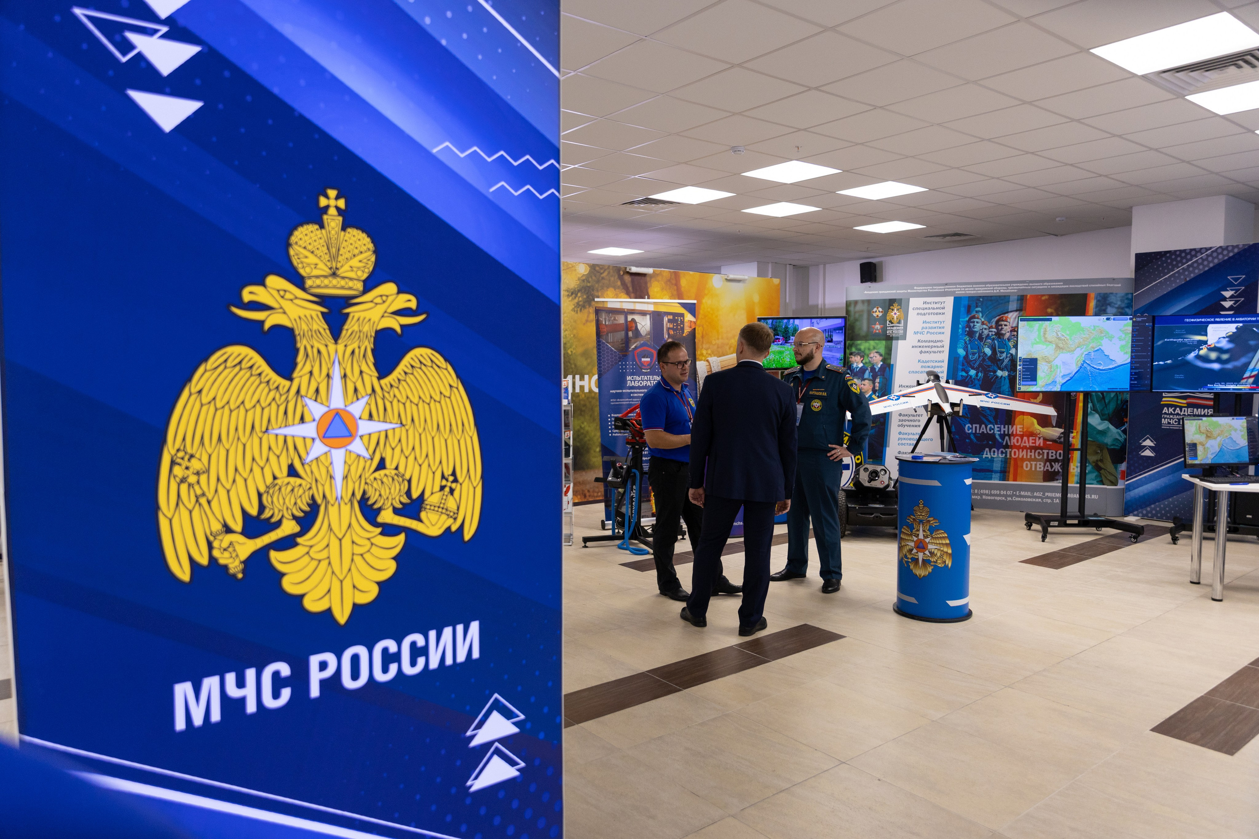 ВЭФ 2025. Олег Катакинов| Репортажный фотограф в городе у моря (Владивосток)