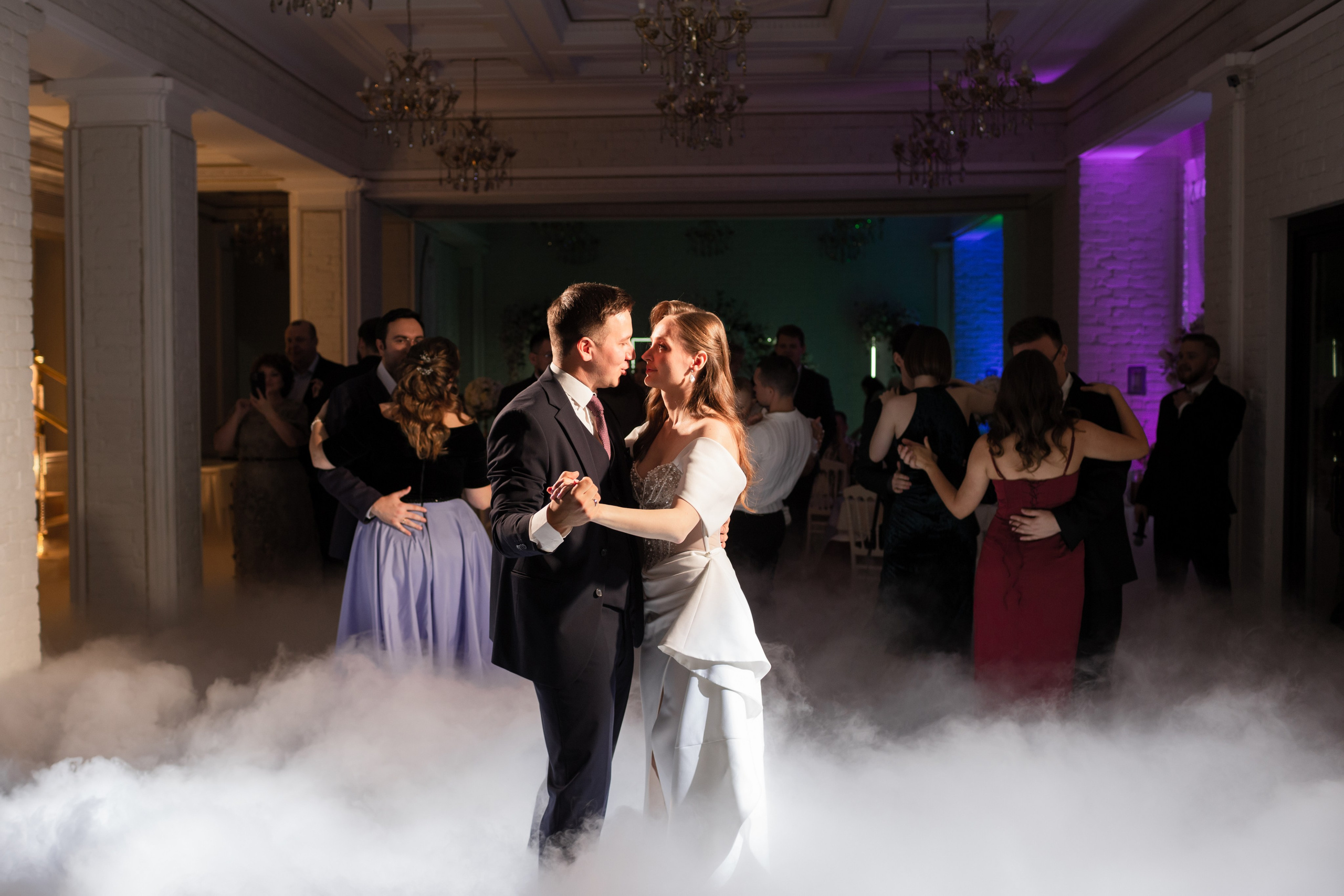 Свадьба в Петербурге в сентябре. Свадебный фотограф Кирилл Белый