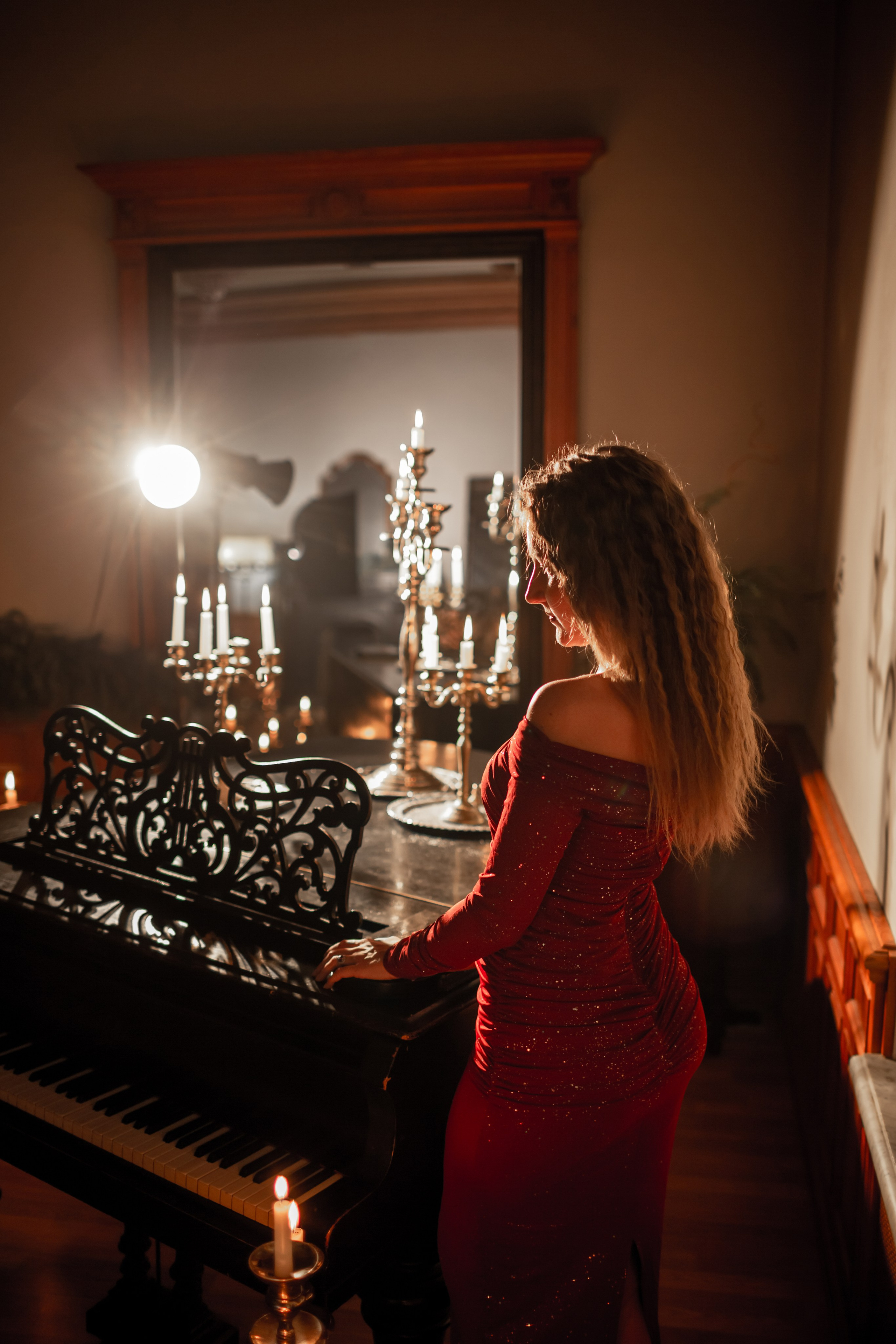 Парная эстетичная фотосессия в студии. Свадебный фотограф Кирилл Белый