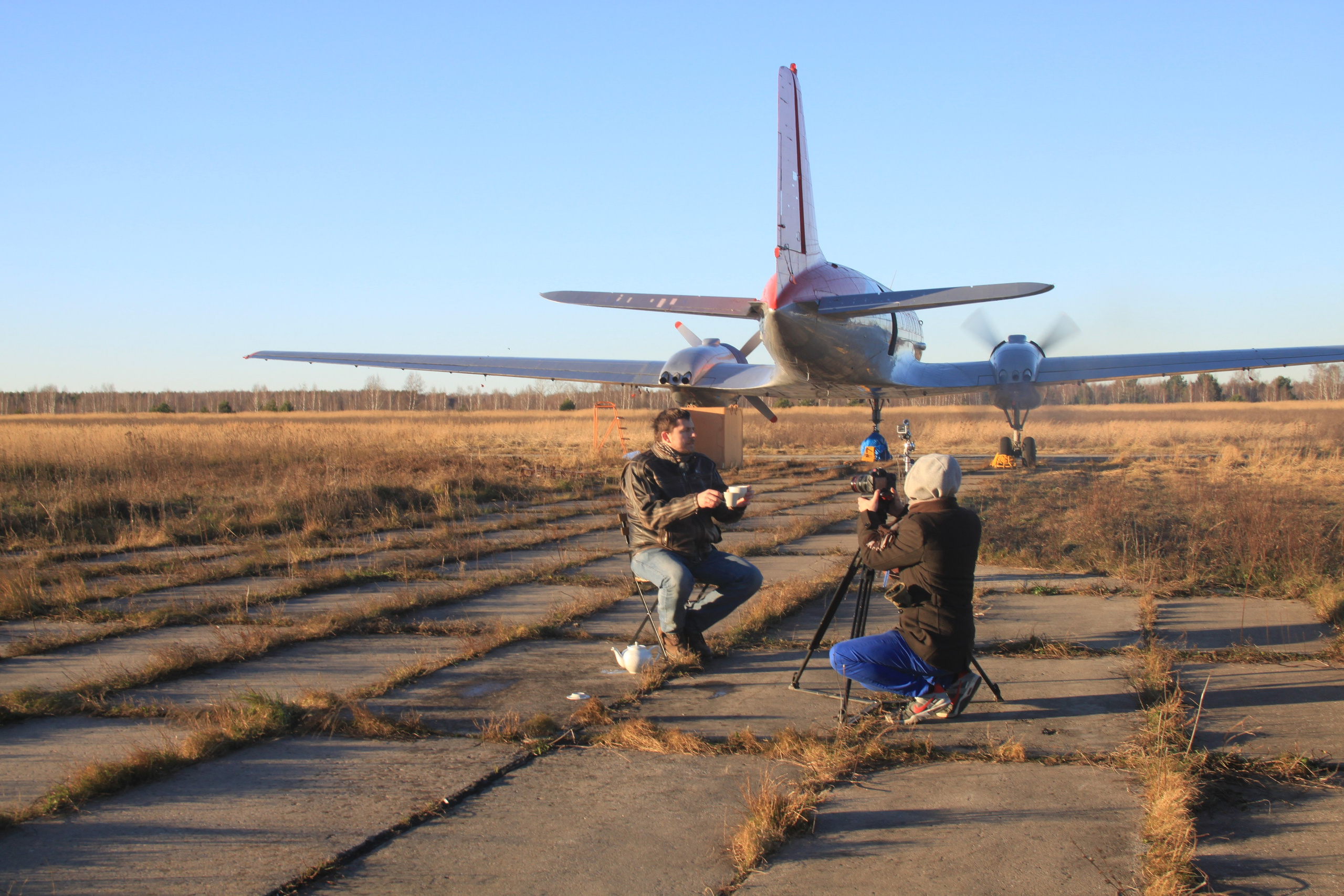 Передача «На Пределе» с Александром Колтовым (2013 г.). Авиационная техника для кино, рекламы и фотосессий