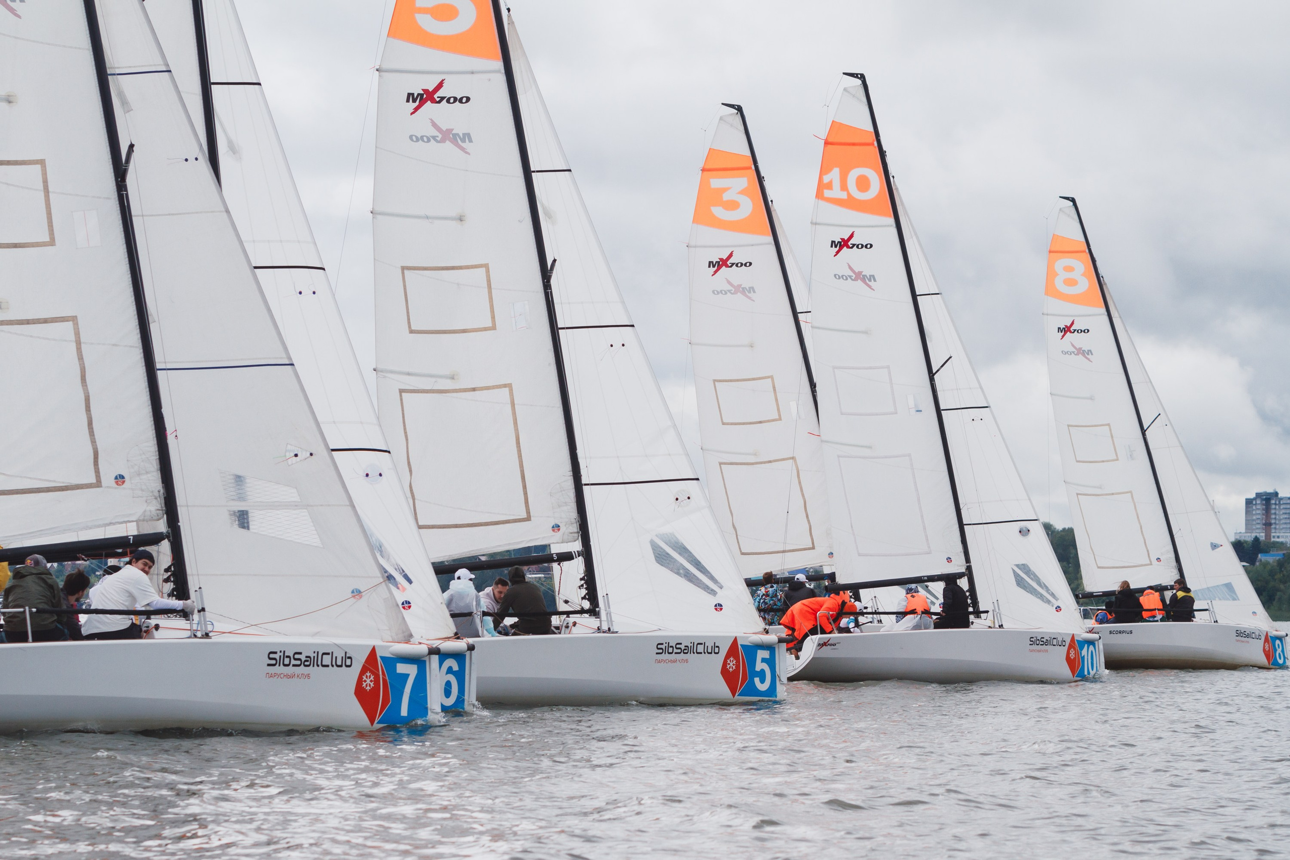 ЯХТИНГ. Roman Photo