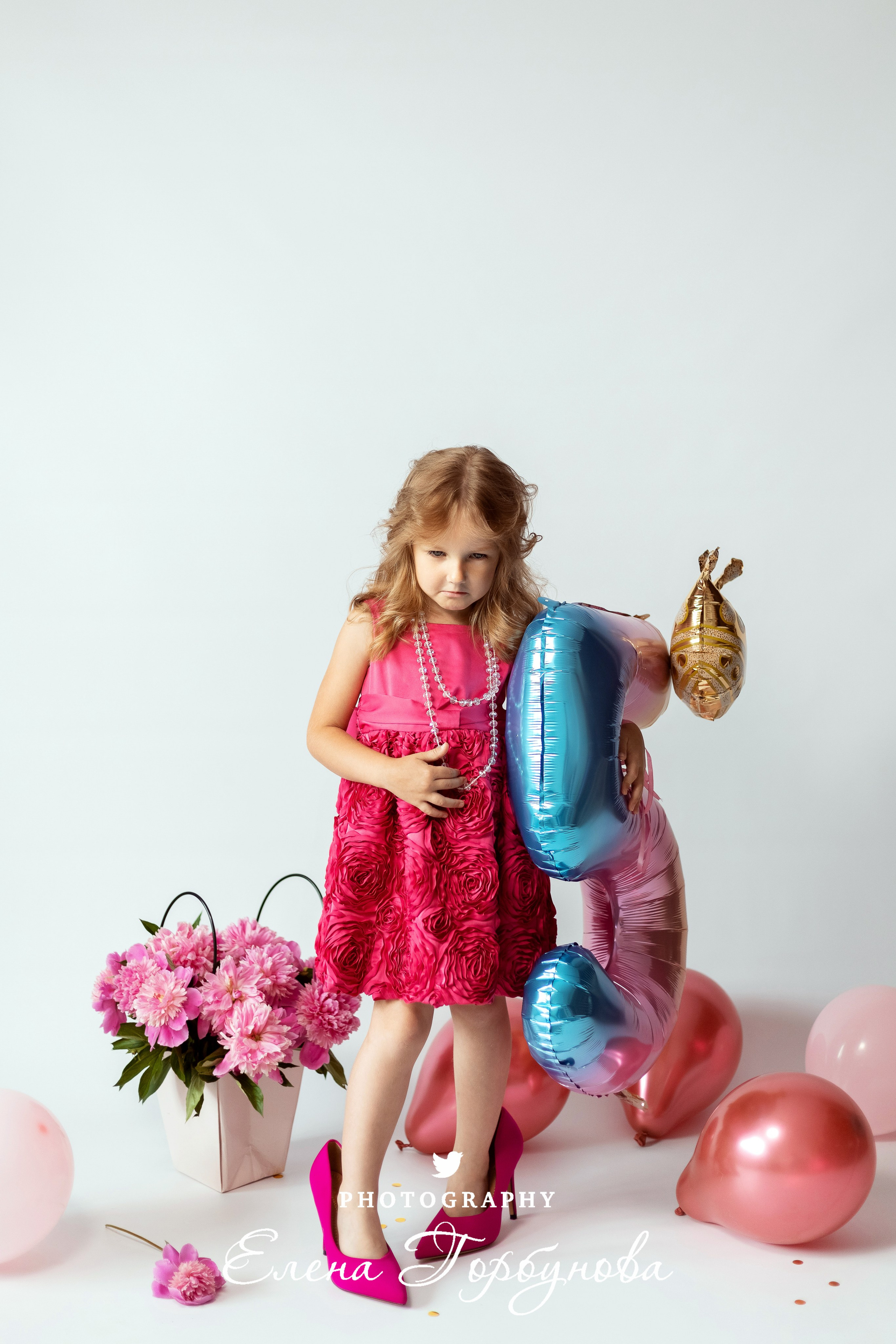«Модница в розовом» В моей студии. Вероника и Александра. 2024. Фотограф Пермь. Свадьбы. Семья и дети, школа, д. сад. Фотокниги