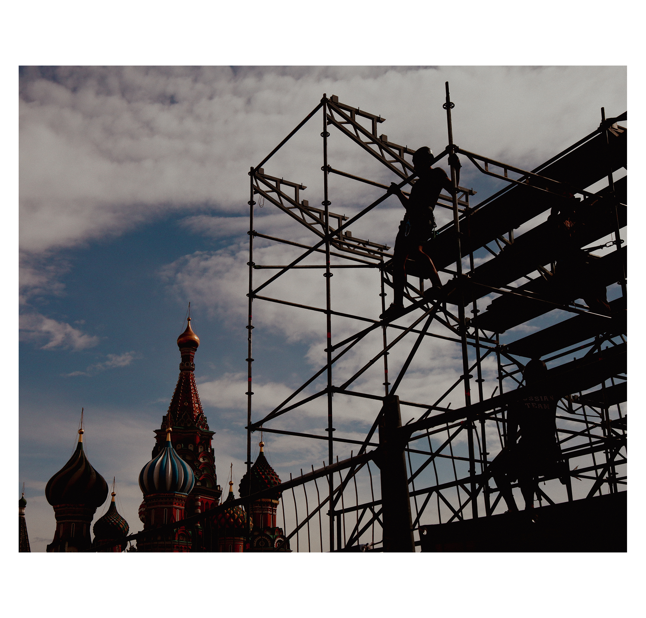 MOSCOW TAPE. Фотограф/дизайнер в Екатеринбурге Хитрый Дмитрий