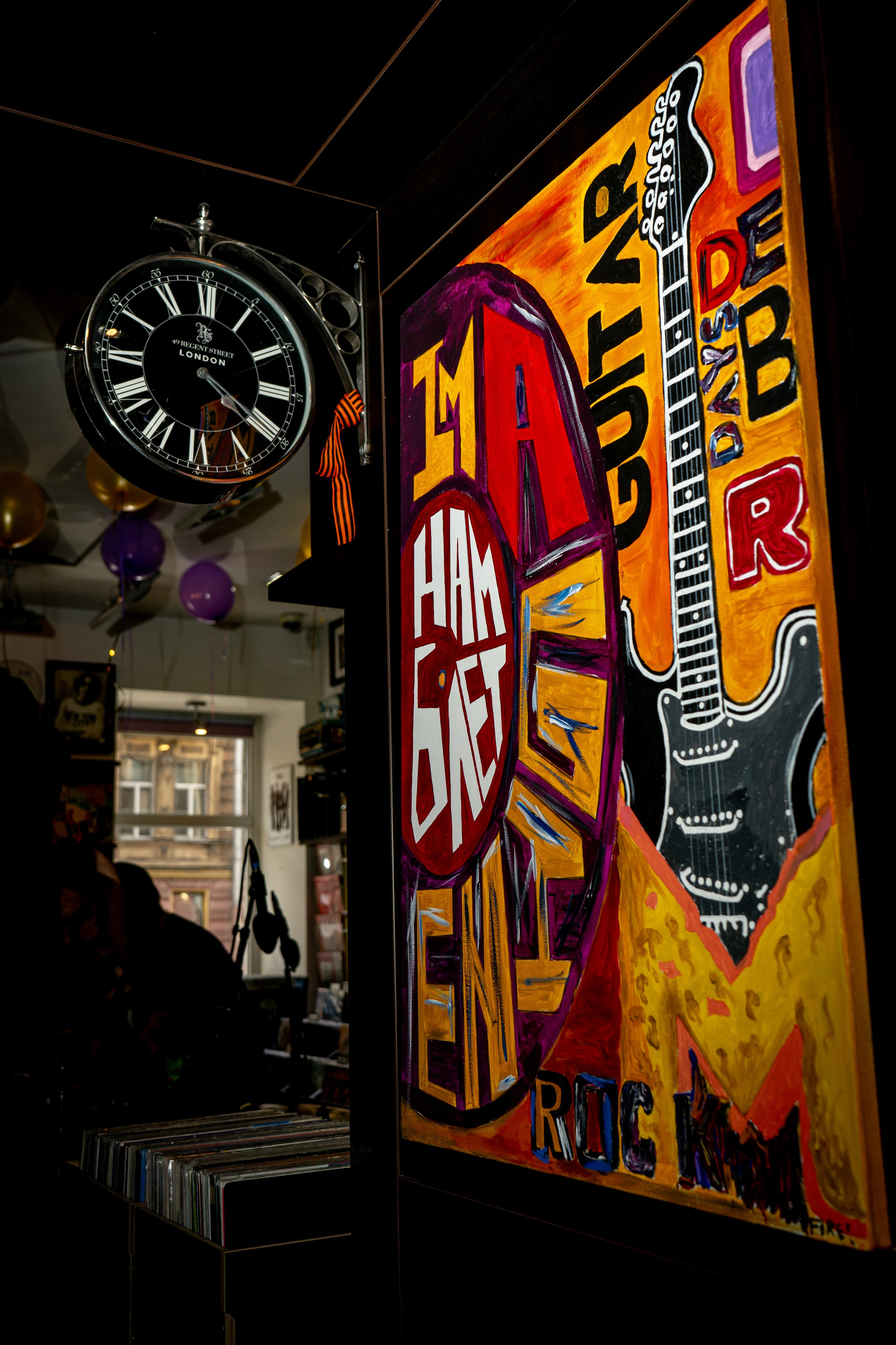 The Legendary Flower Punk — выступление в магазине пластинок. Фотограф Олег Колногоров