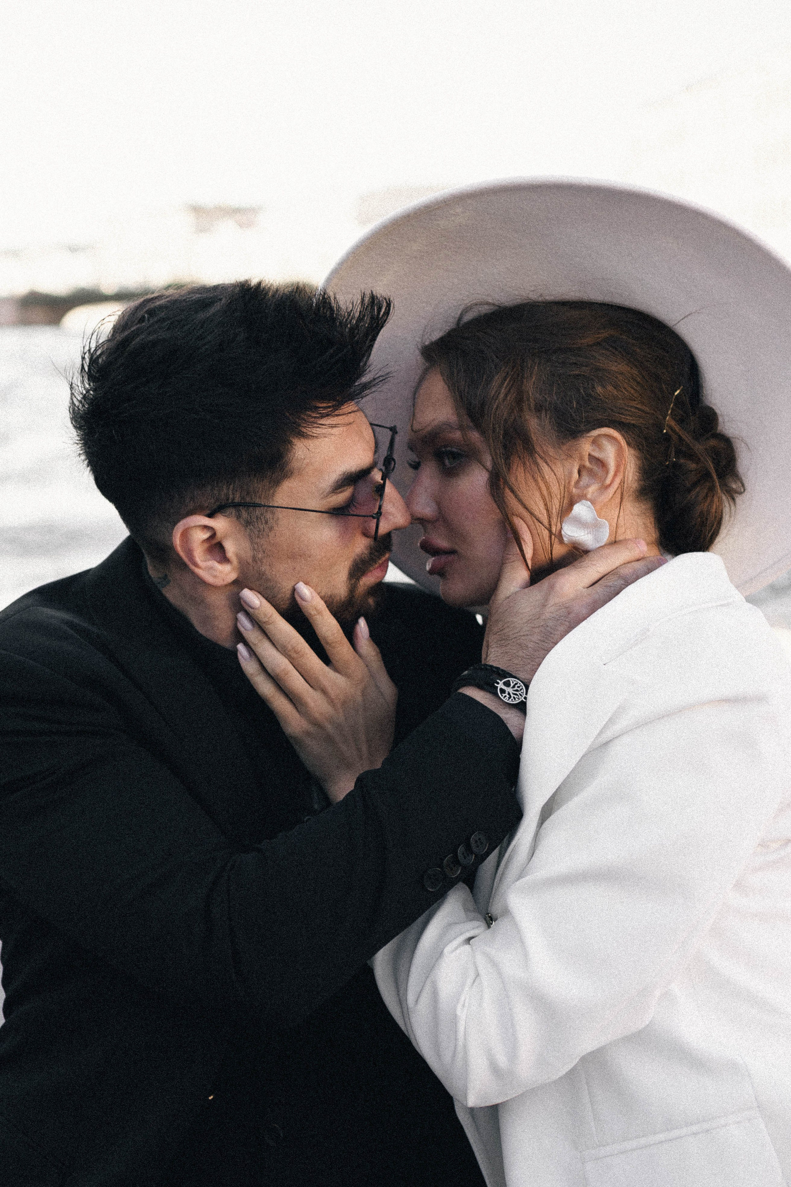 СВАДЕНБНАЯ СЬЕМКА НА КАТЕРЕ ПО КАНАЛАМ САНКТ-ПЕТЕРБУРГА И В АКВАТОРИИ НЕВЫ. Профессиональный фотограф, Санкт-Петербург — Виктория Богомолова