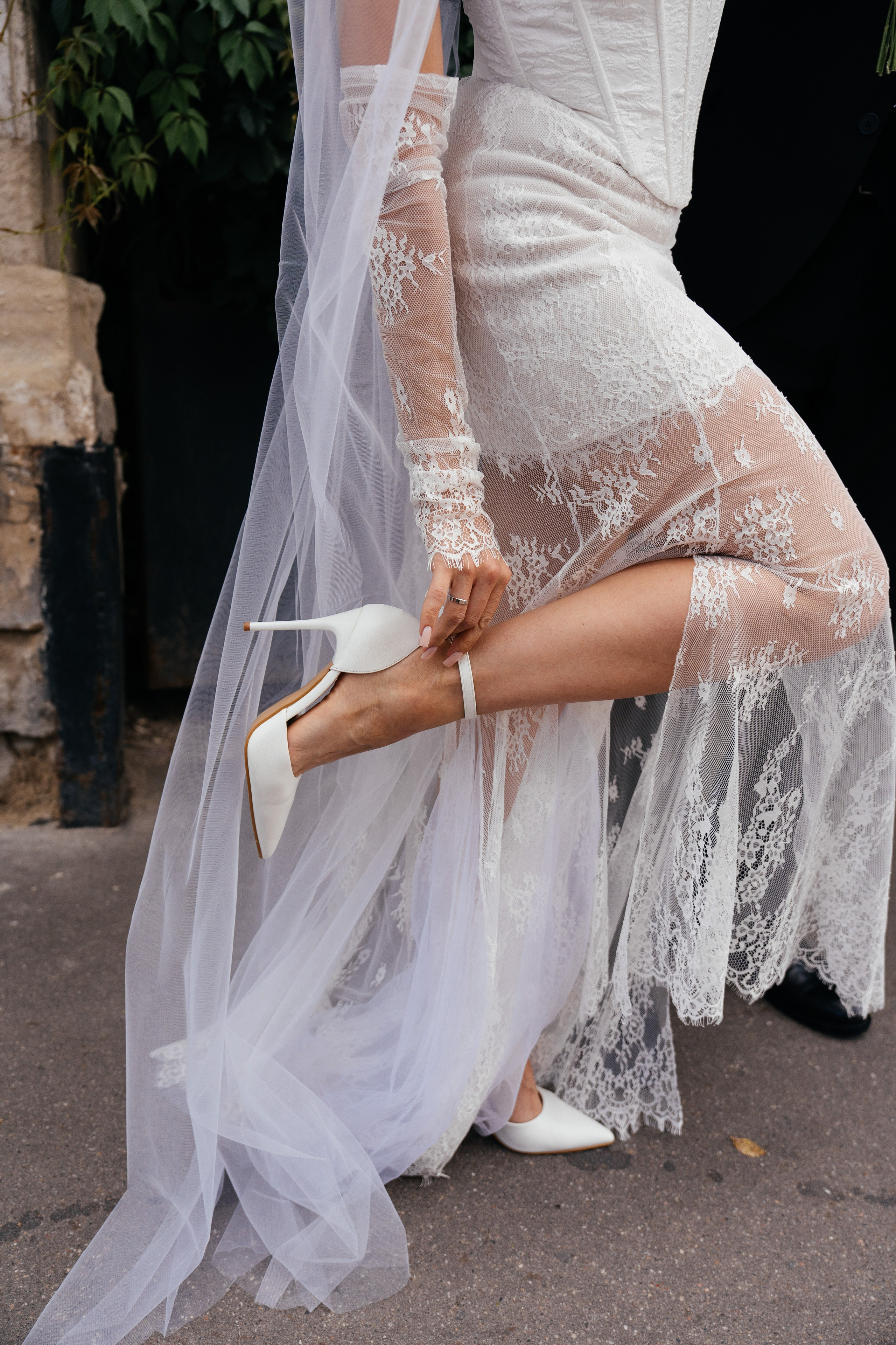 Свадебная фотосессия в Москве у высотки на Котельнической набережной. Свадебный фотограф в Москве Анна Полушина