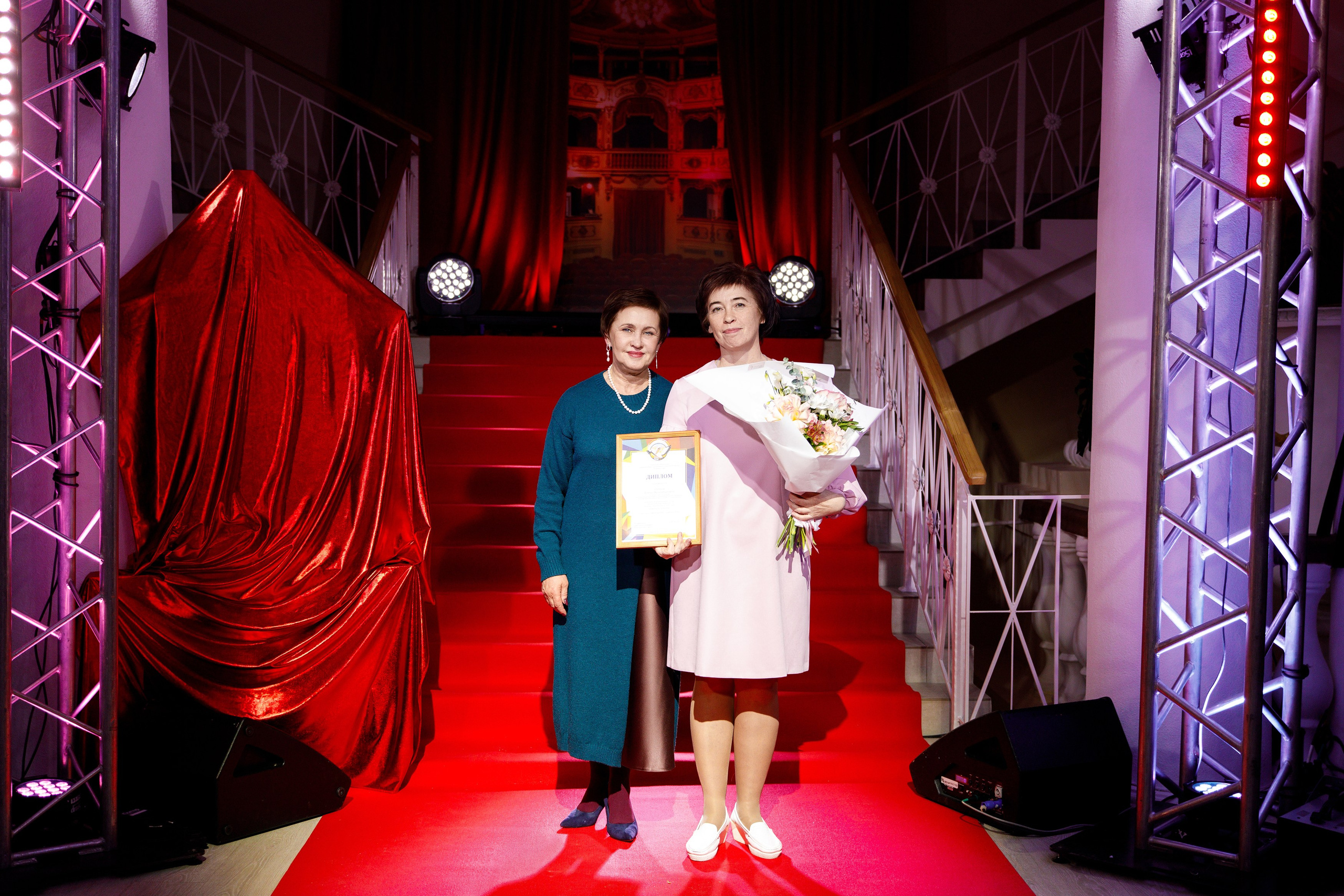 Награждение победителя конкурса «Учитель Года» г. Горнозаводск. Фотограф Дмитрий Молчанов | Фотограф Пермь | Фотограф