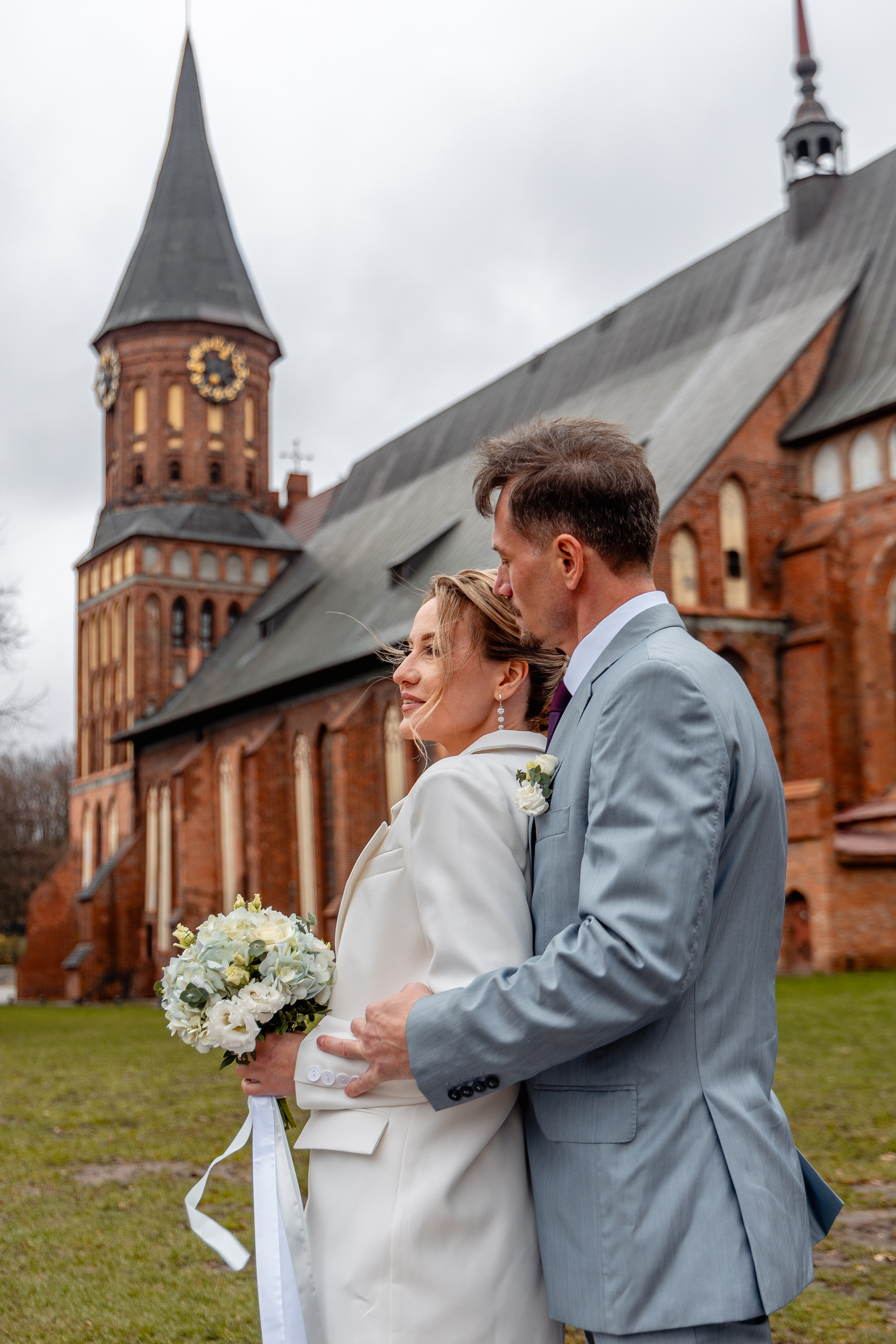 Ирина и Виталий | Остров Канта. Фотограф Елена Медок Калининград