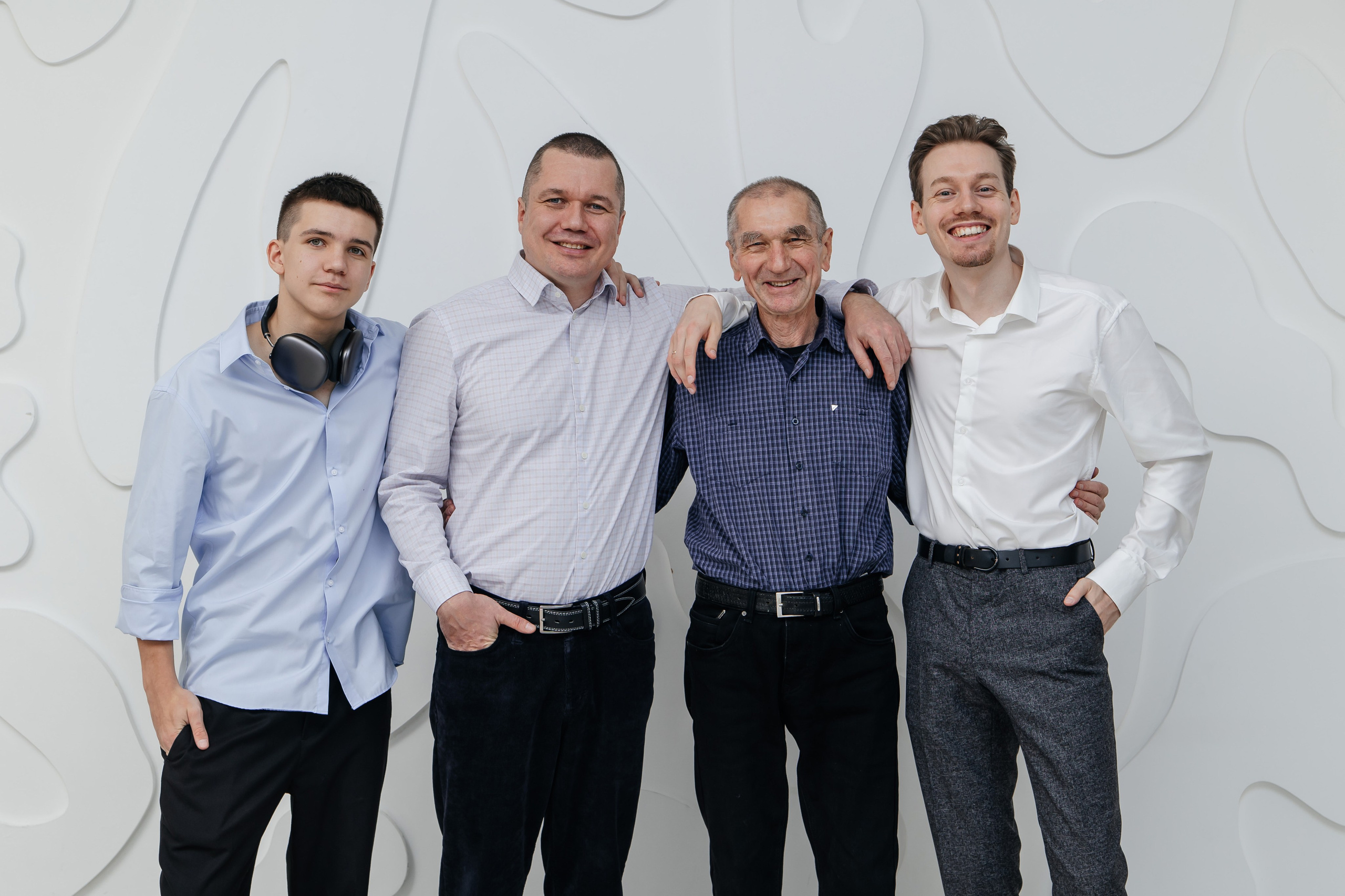 Фотосессия несколькими поколениями. Свадебный, семейный фотограф, контент съёмка. Екатеринбург. Елена Граф