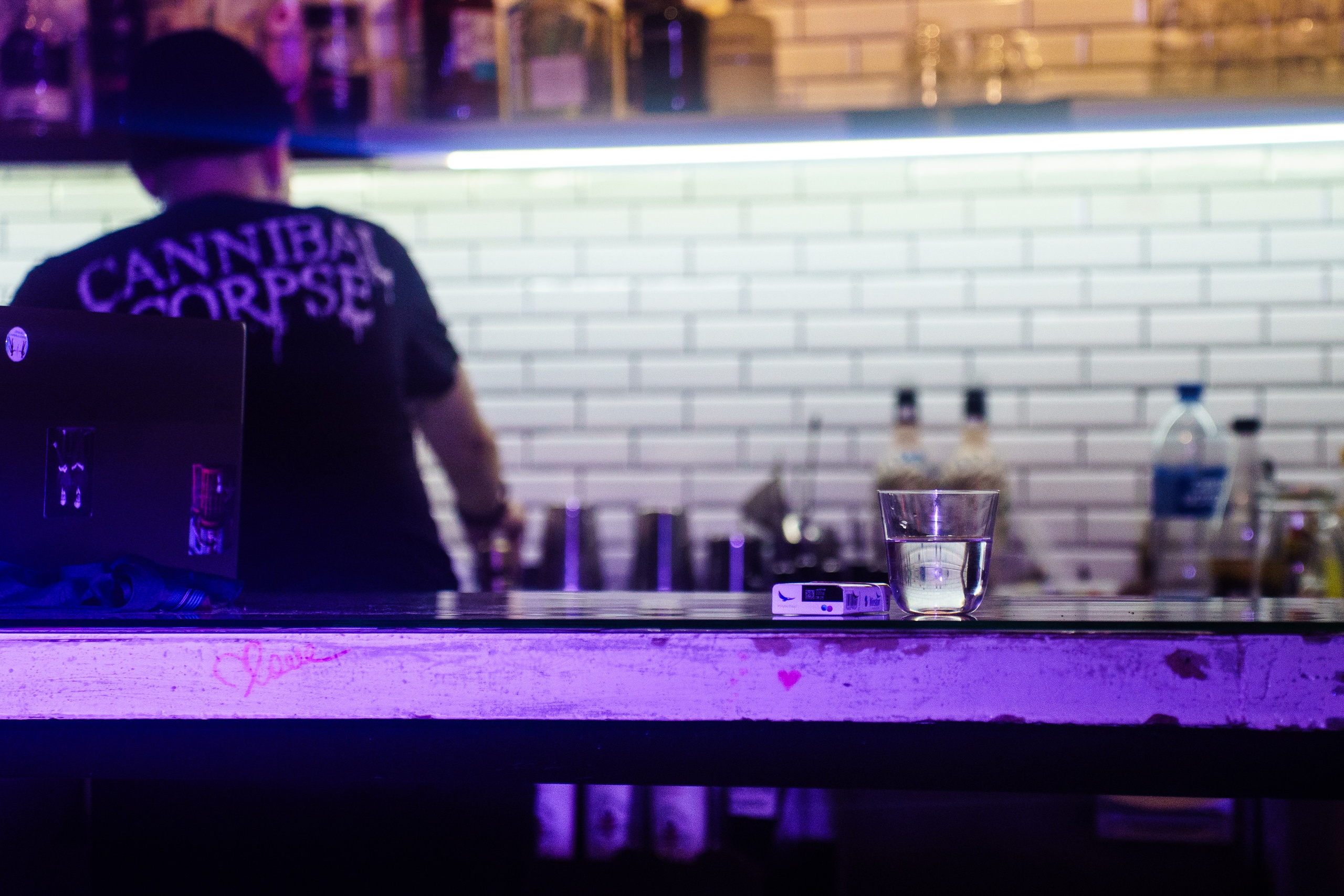 Проект «Поэзия за Углом». Театральная постановка. Бар разбитых сердец. Концертный и репортажный фотограф в Санкт-Петербурге Слава Пахомов