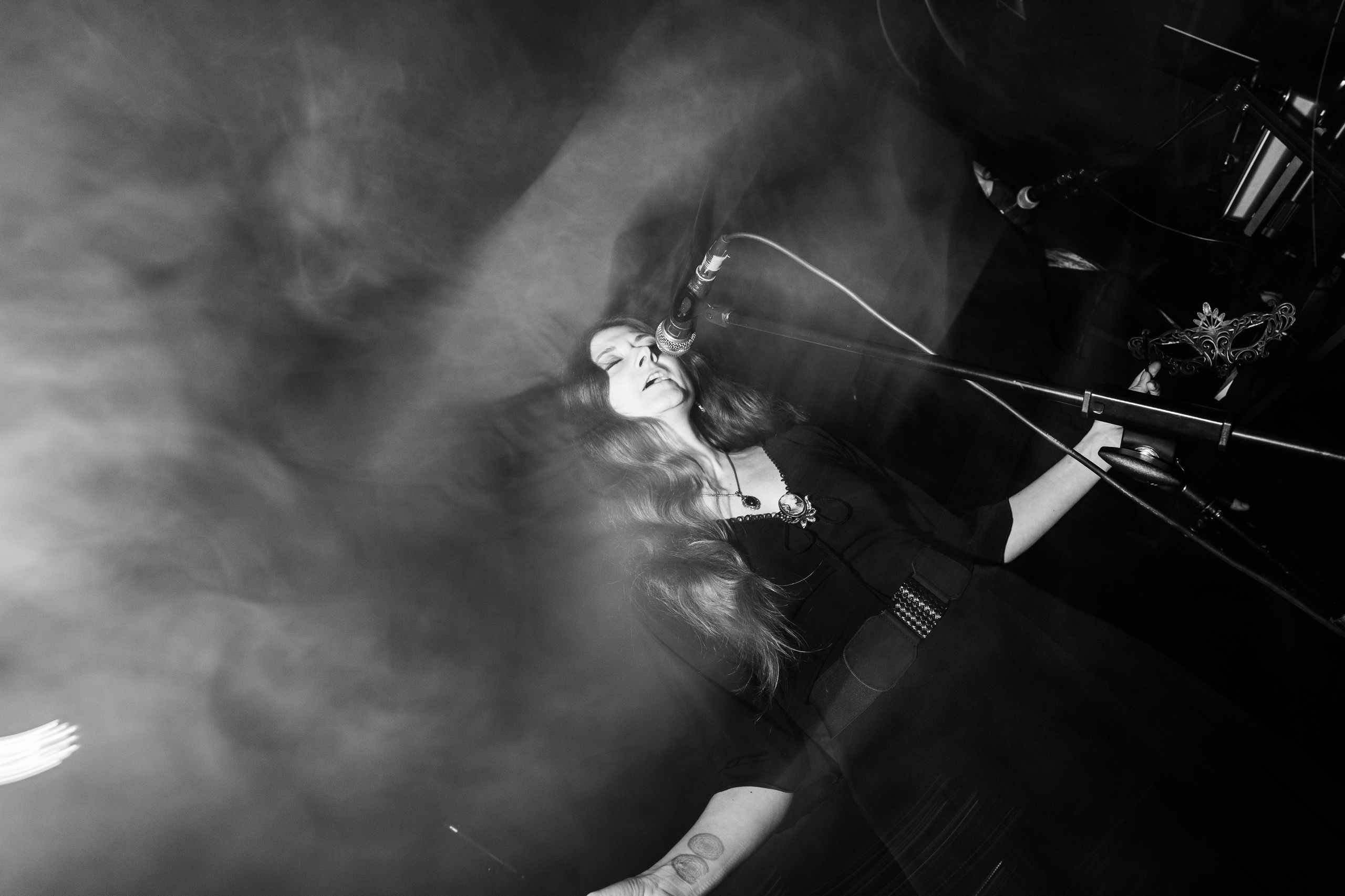 Inside the Rain|Ласточка. Концертный и репортажный фотограф в Санкт-Петербурге Слава Пахомов