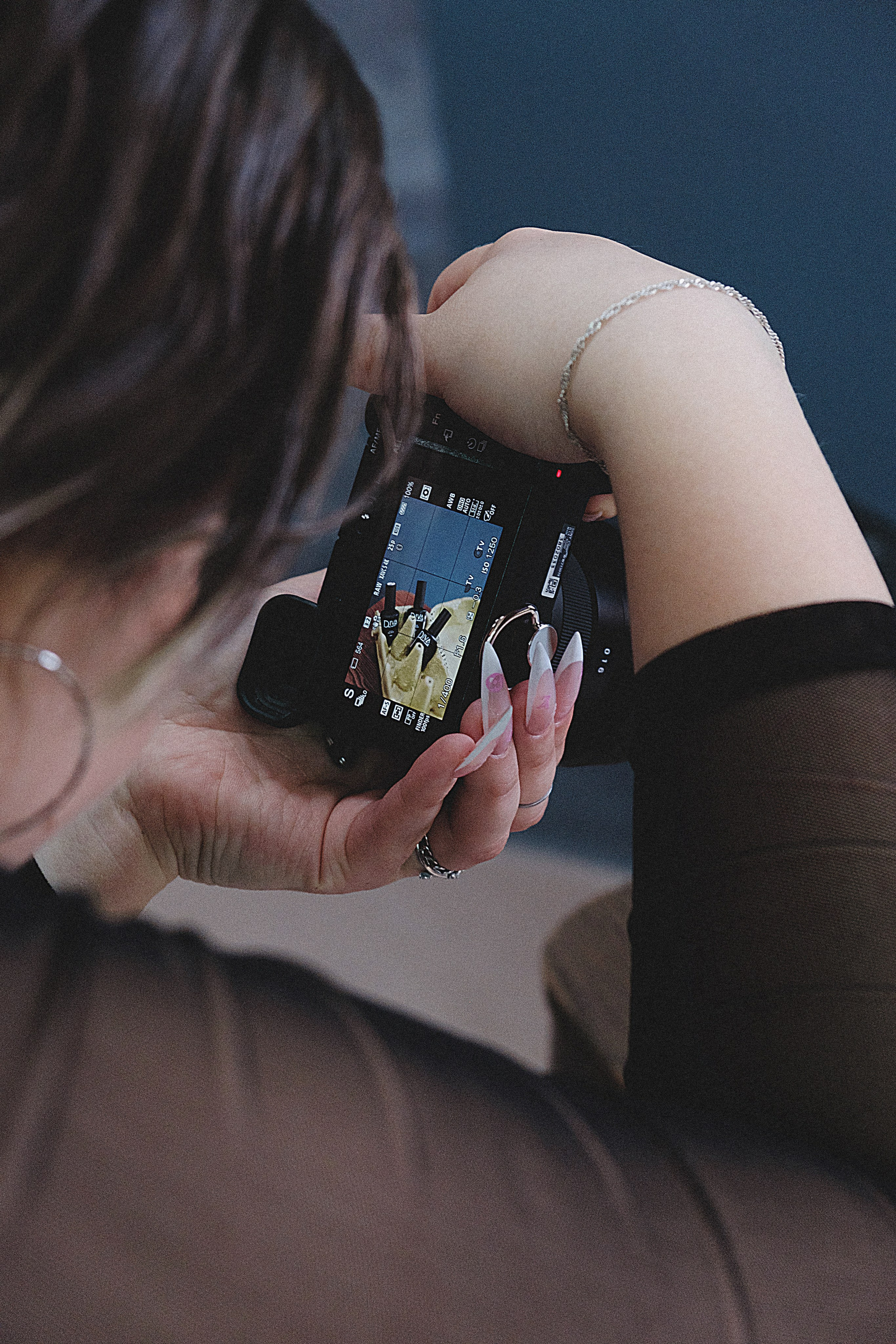 Минимализм в ногтевом контенте. Фотограф и видеограф в Омск/Москва Сащенко Лера