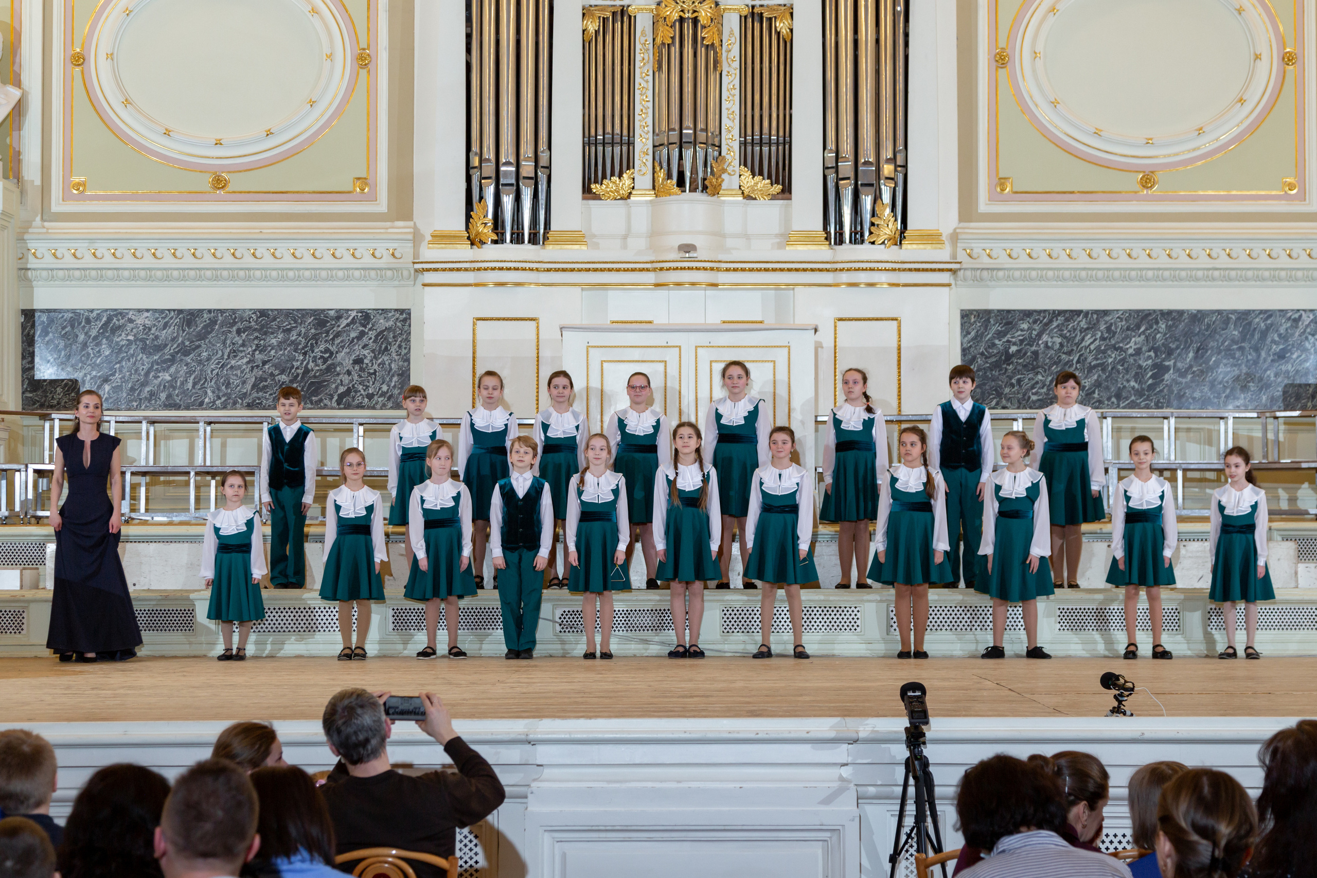 Концерт поздравление «Музыкальный мост». Семейный и детский фотограф в Санкт-Петербурге Пуликов Дмитрий