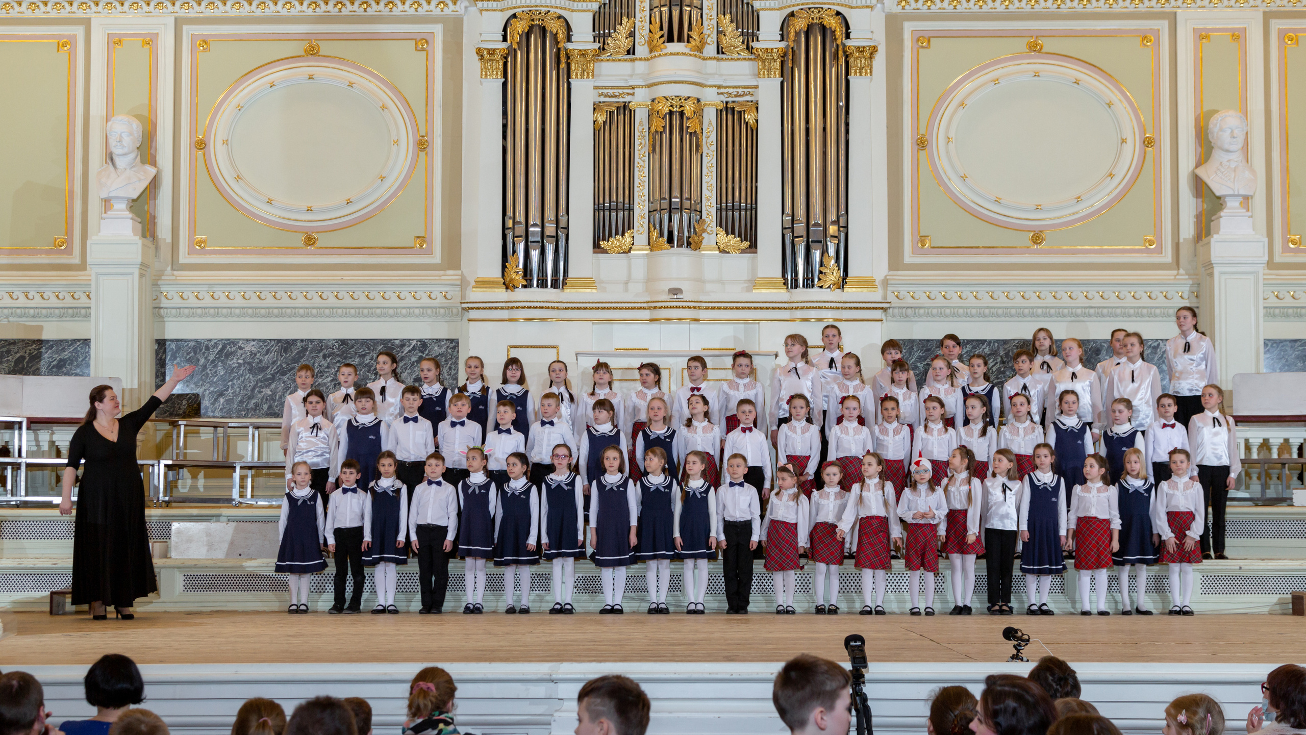 Концерт поздравление «Музыкальный мост». Семейный и детский фотограф в Санкт-Петербурге Пуликов Дмитрий