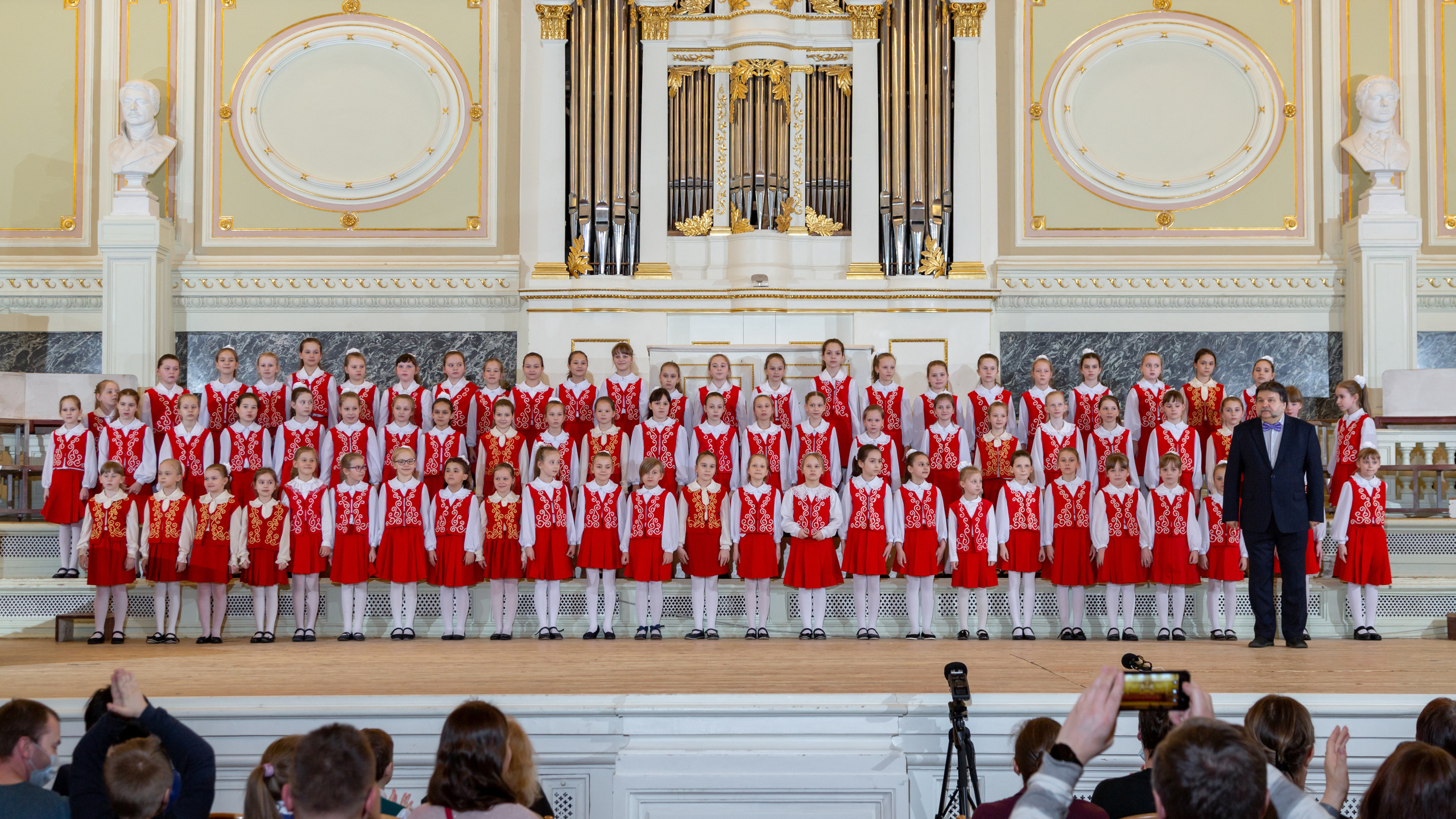Концерт поздравление «Музыкальный мост». Семейный и детский фотограф в Санкт-Петербурге Пуликов Дмитрий