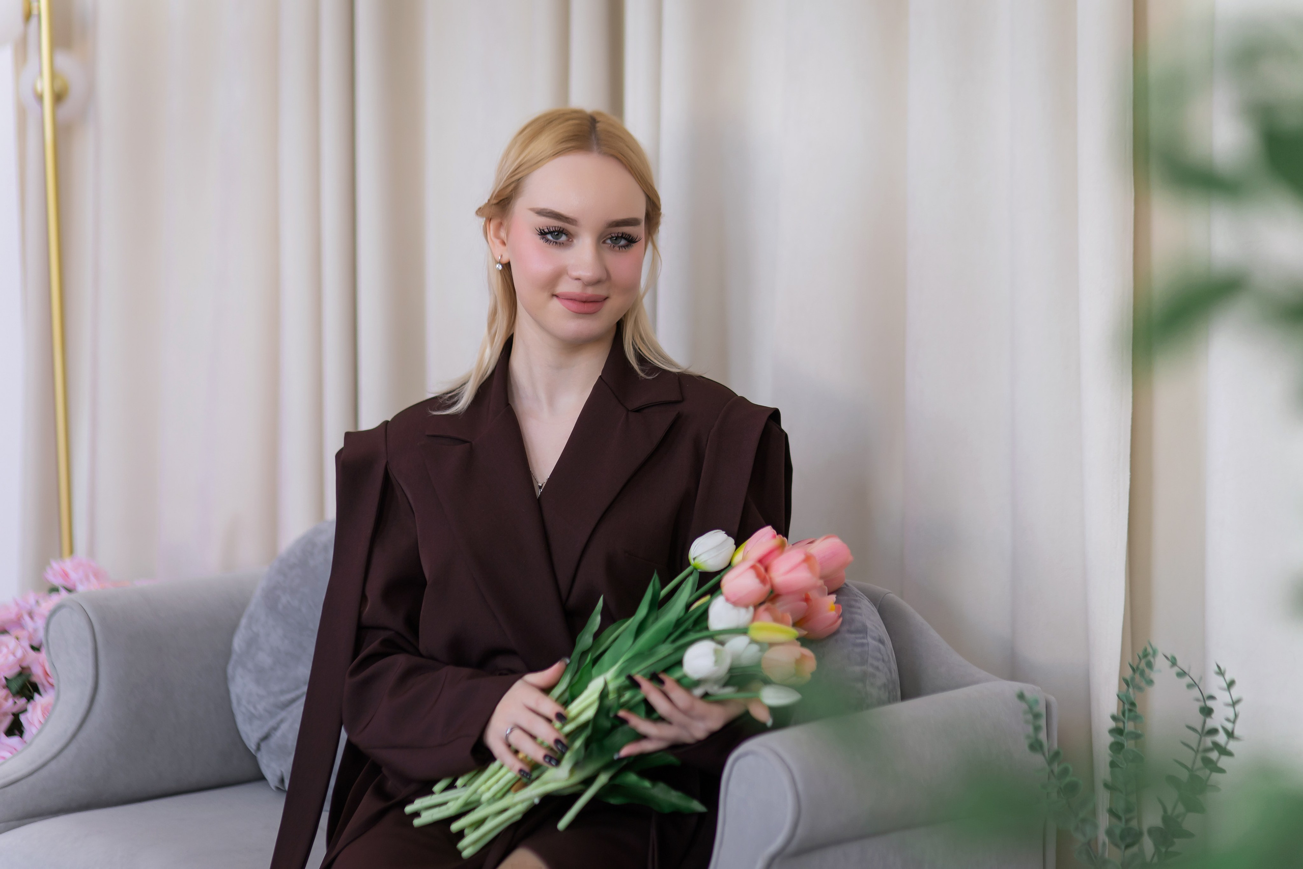 Ваши фотографии. Интерьерная фотостудия Background в Омске