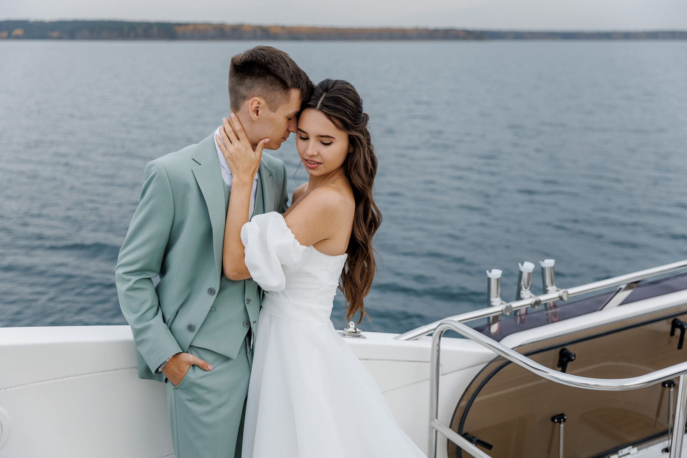 Когда у друзей есть яхта. Свадебный фотограф в Иркутске Сапаров Александр