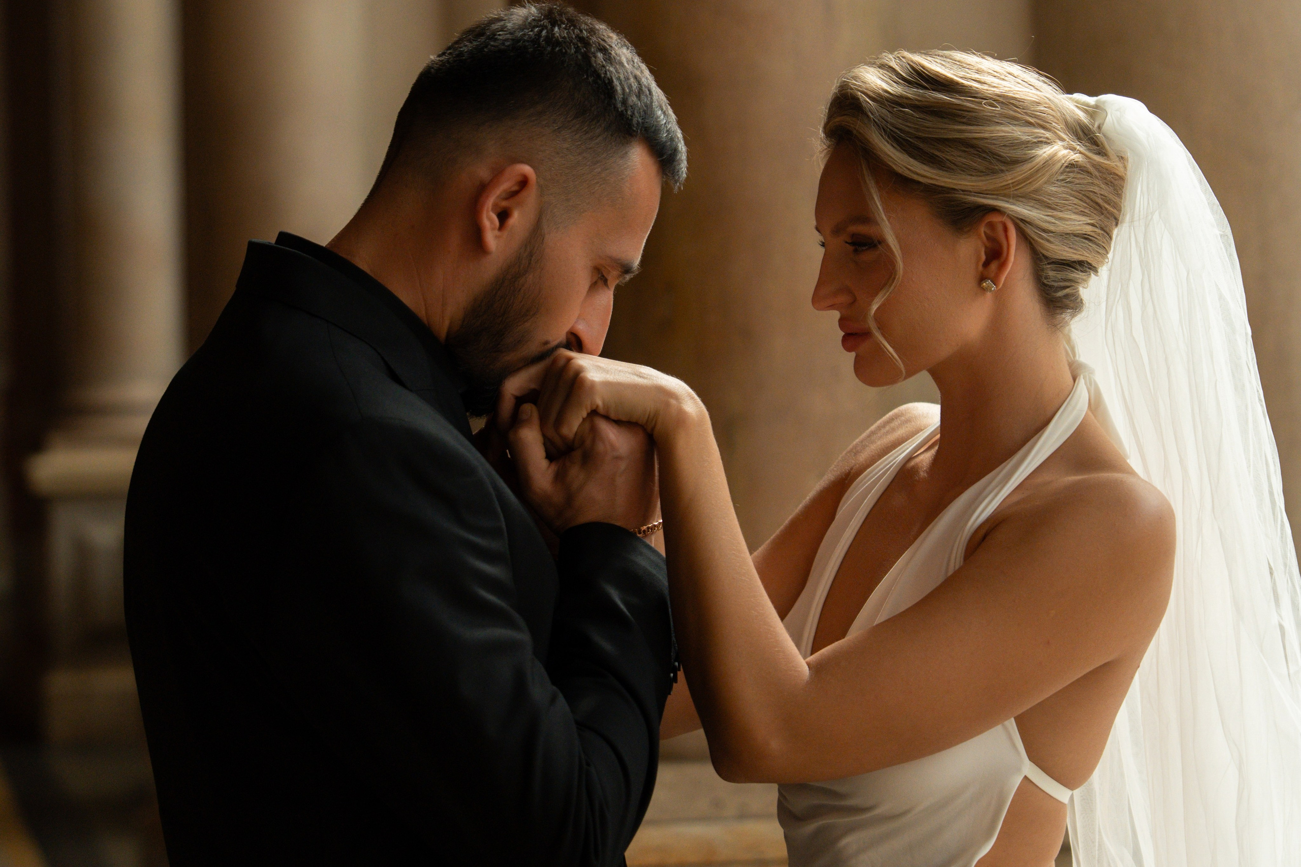 Свадебная фотосессия в Академии Штиглица в Петербурге. Свадебный фотограф в Москве Анна Полушина