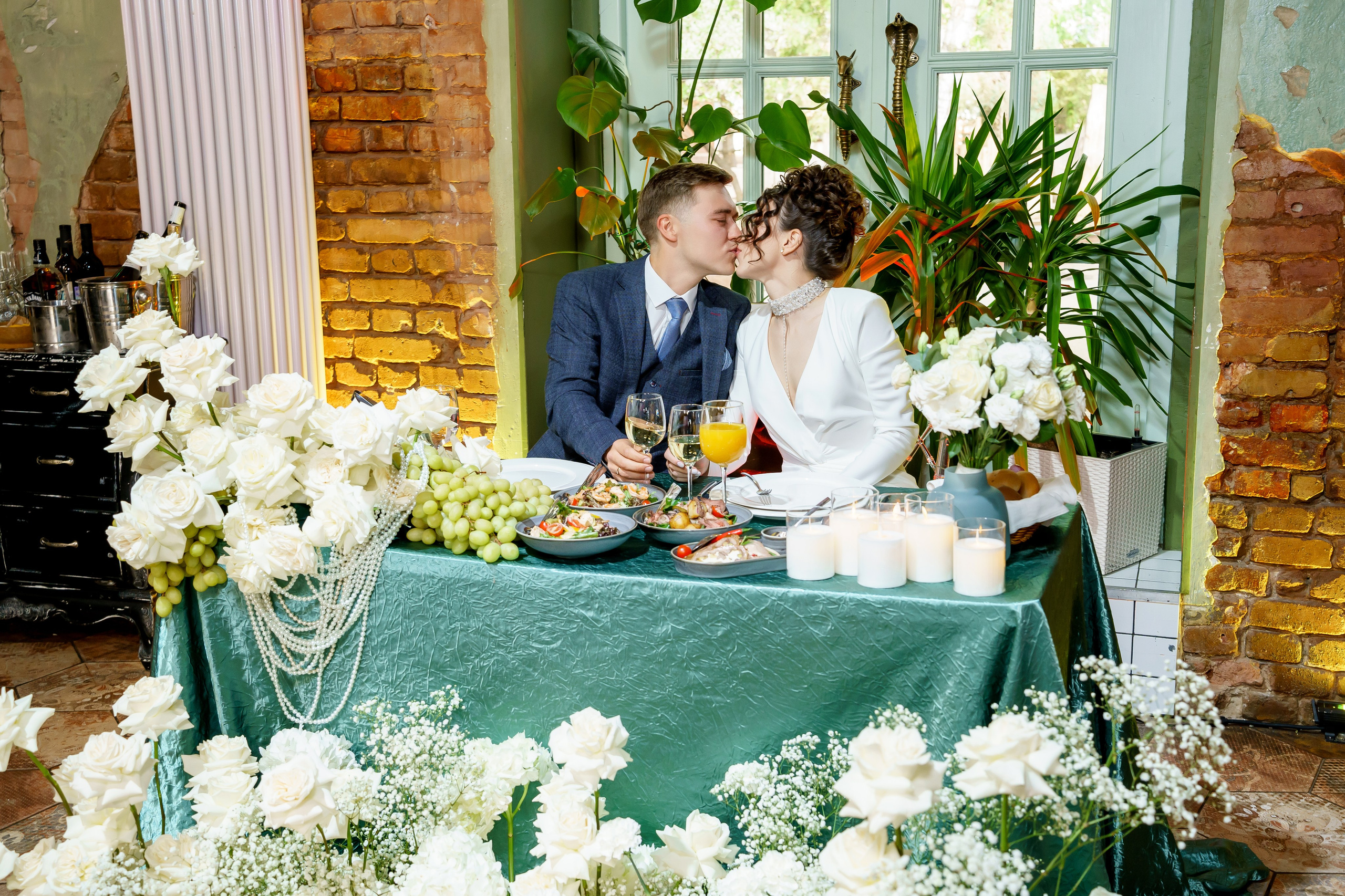 Александра и Иван. Свадебный банкет Loft Hall. Фотограф и видеограф в Москве и Московской области Мария Вишня