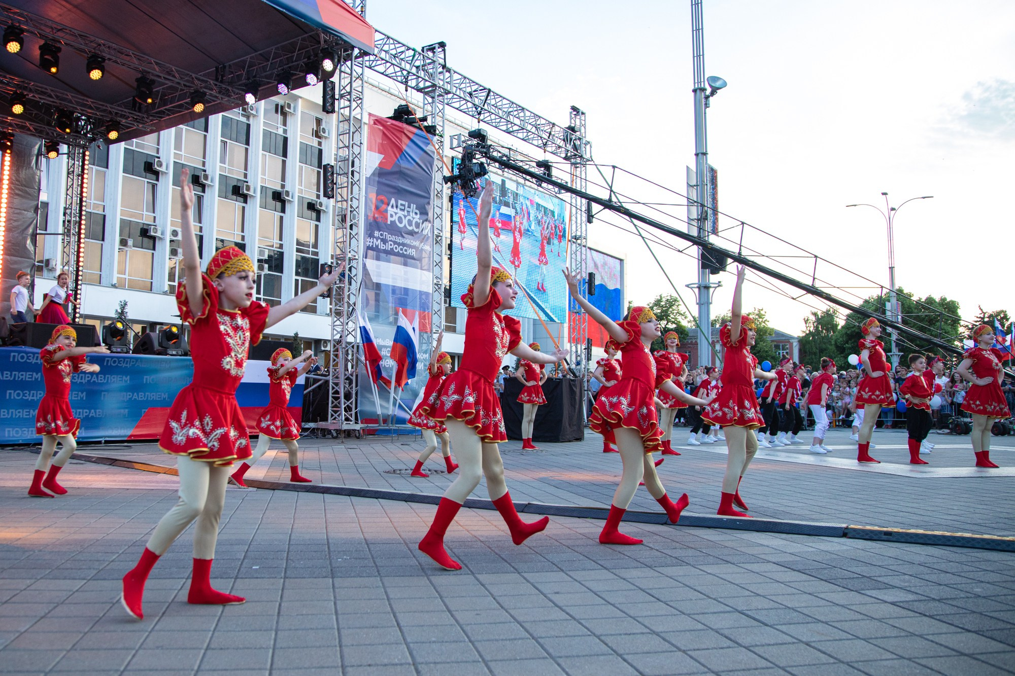 День России в Краснодаре 2022. Репортажный, промышленный и маркетплейс-фотограф Дмитрий Чернат