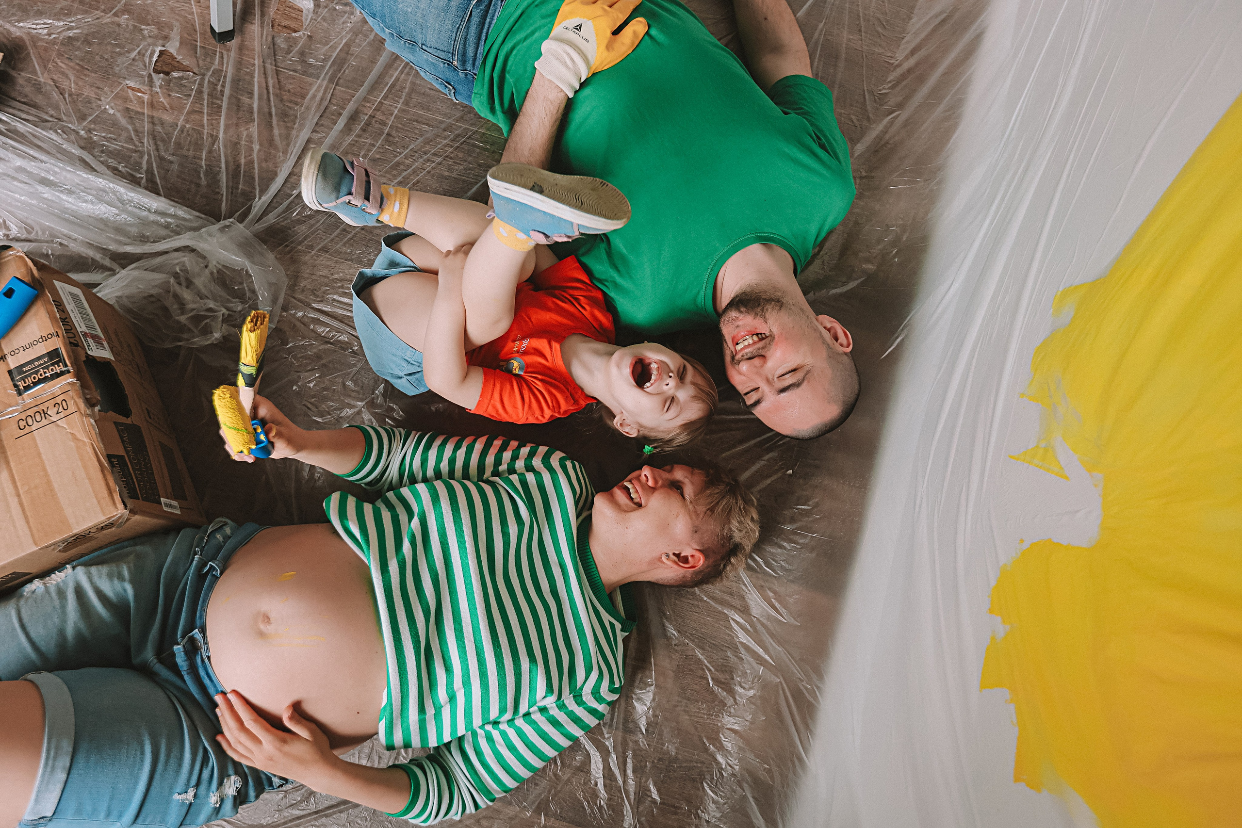 Ремонт. Семейный фотограф Тюмень, фотограф на роды Салмина Мария