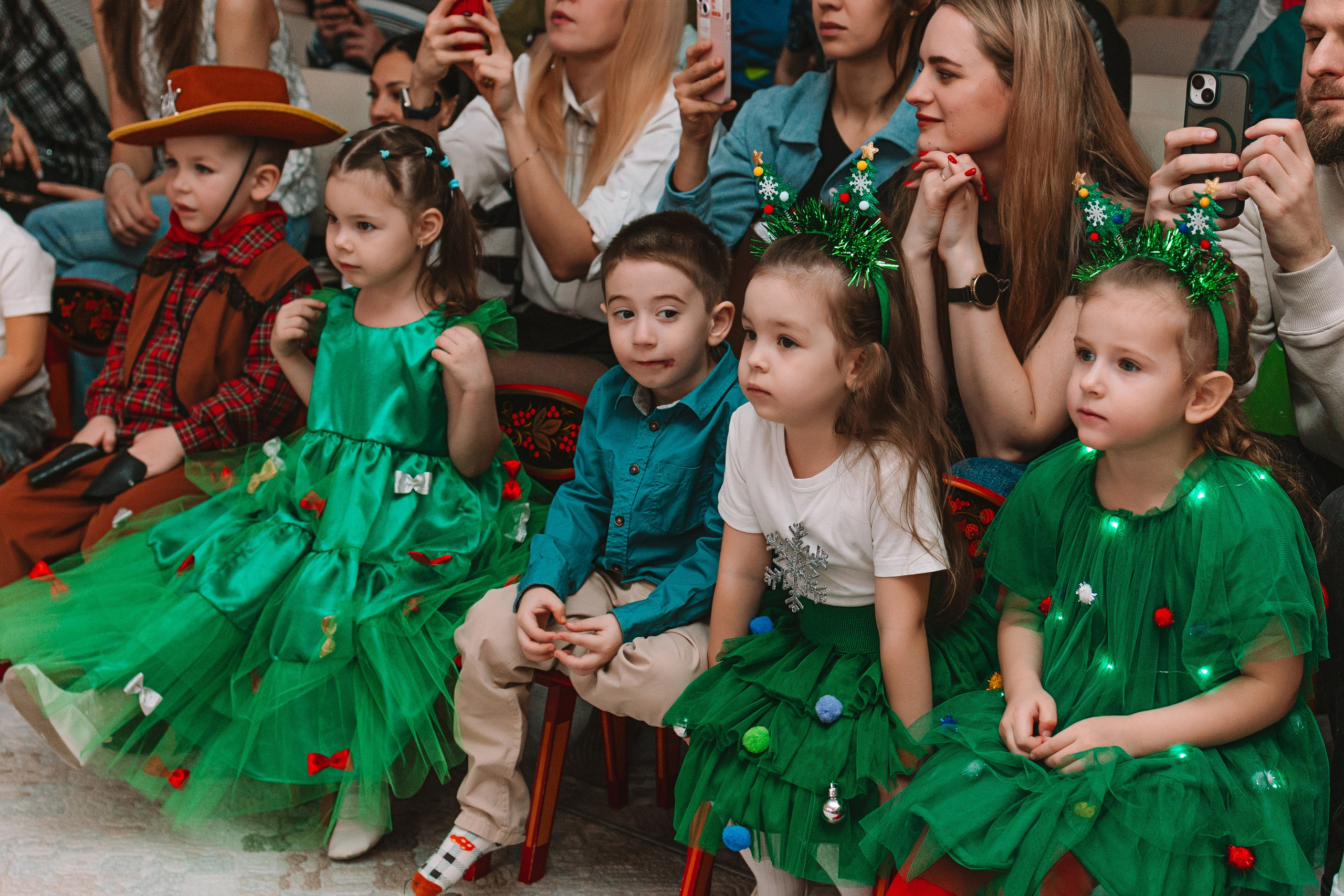 Утренник+портреты. Семейный фотограф Тюмень, фотограф на роды Салмина Мария