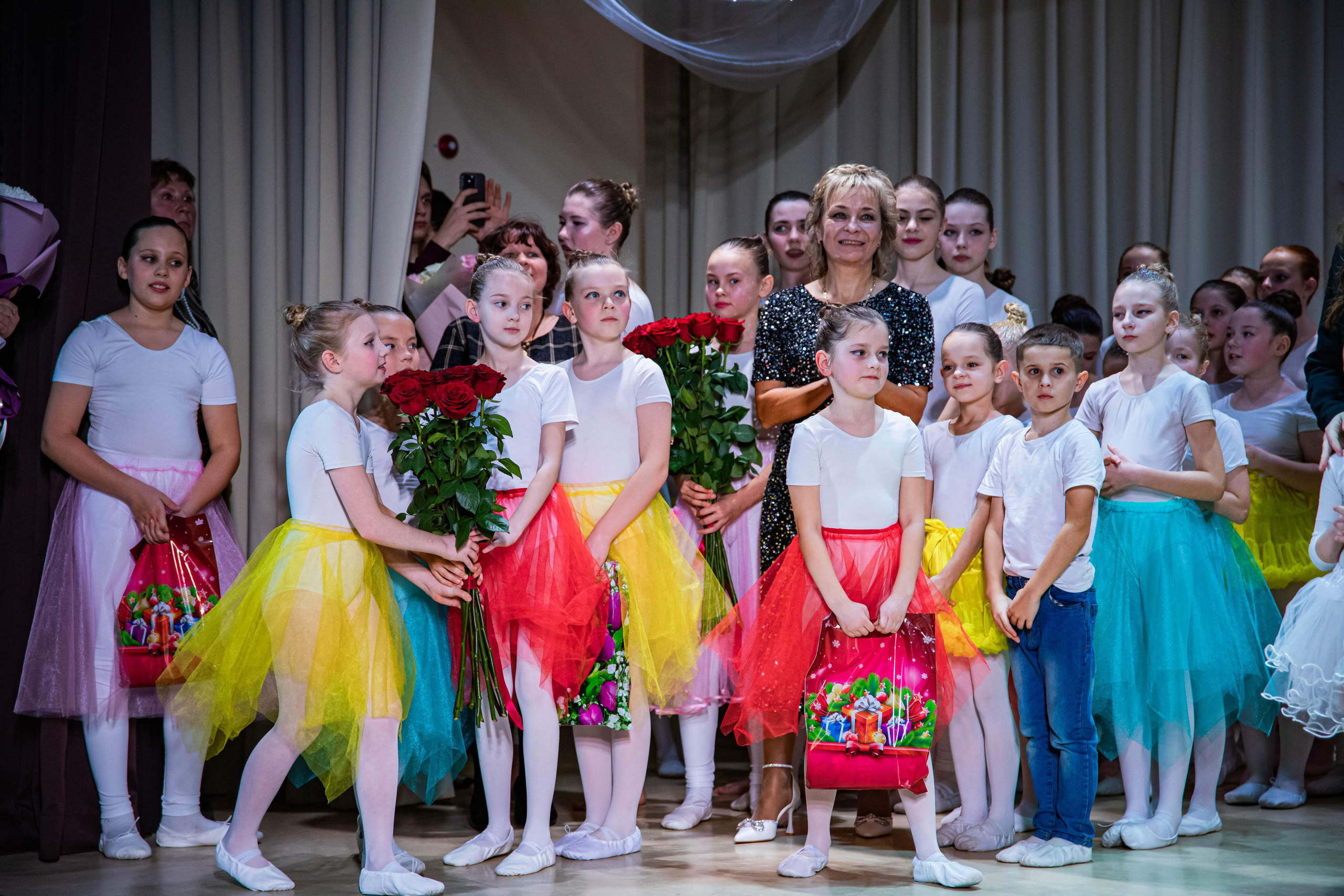 «Конфетти» Юбилейный концерт «Твори Добро». Фотограф Дарья Маташкова