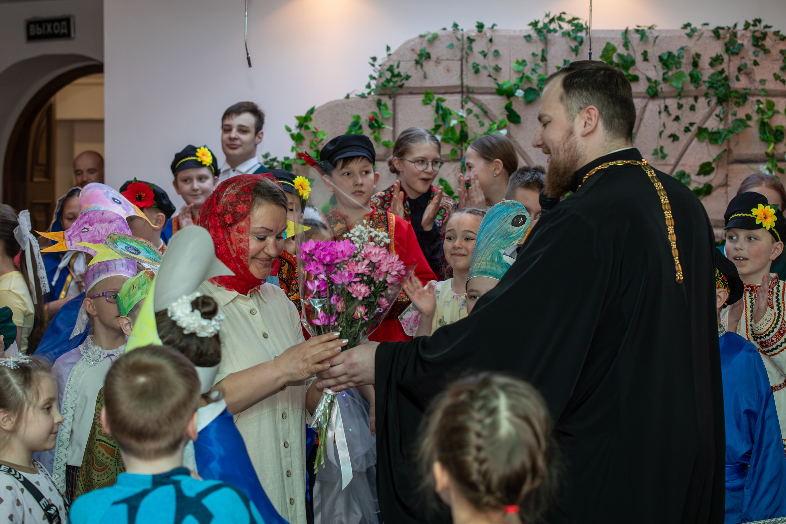 Пасхальный концерт Воскресная школа 2025. Фотограф Таинств Крещение и Венчания г. Магадан Власова Ульяна