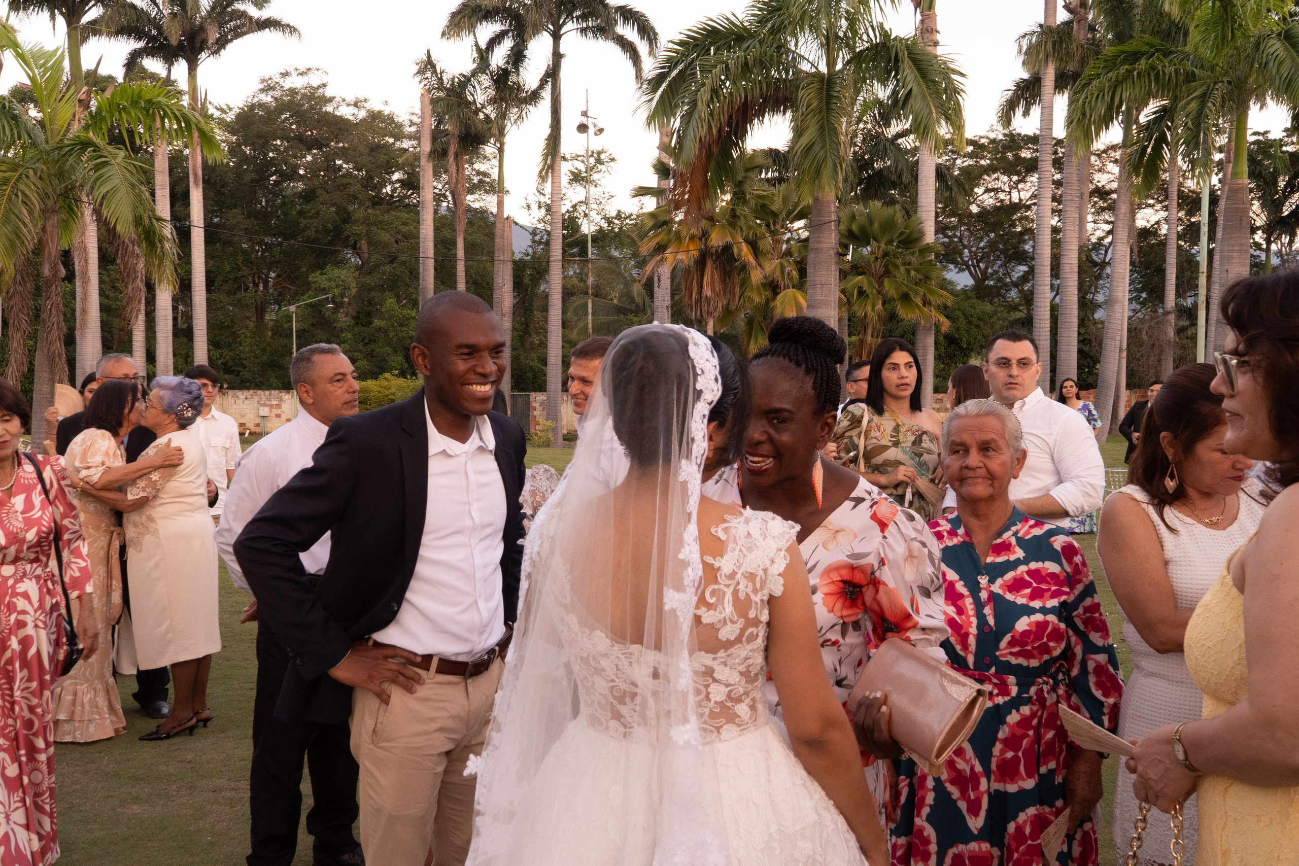 Carola & Gerson. Wedding Photographer in Barcelona and Medellin