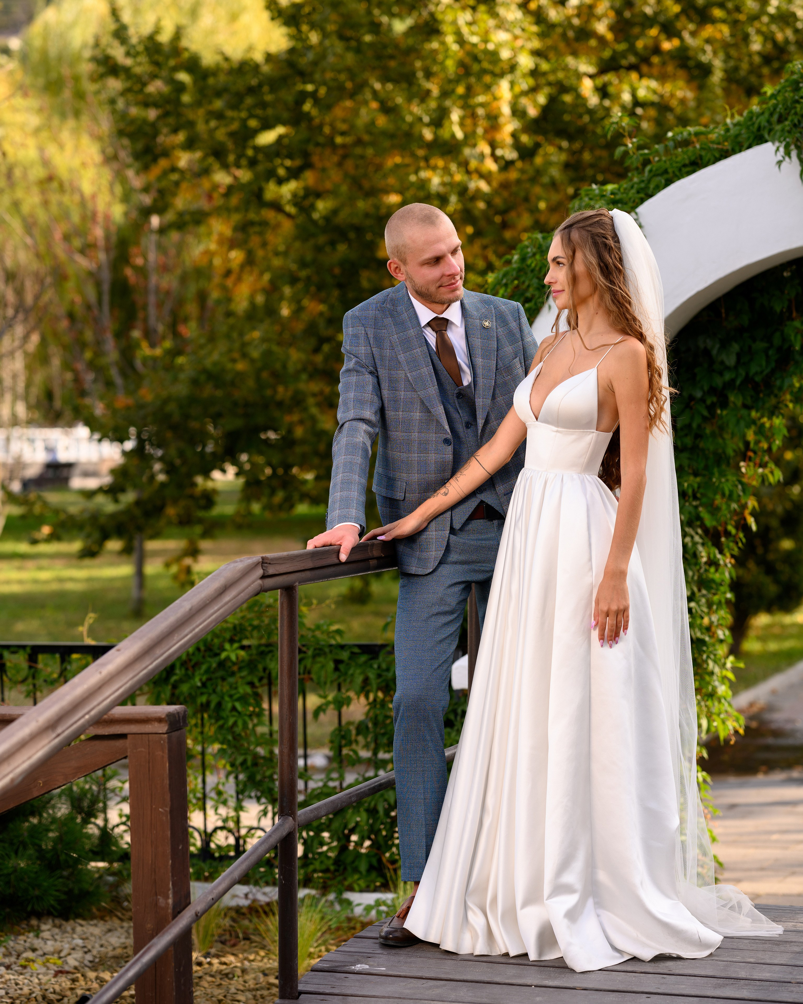 Свадебная фотосесия в Абрау-Дюрсо. Свадебный и семейный фотограф в Краснодаре Владимир Курашев