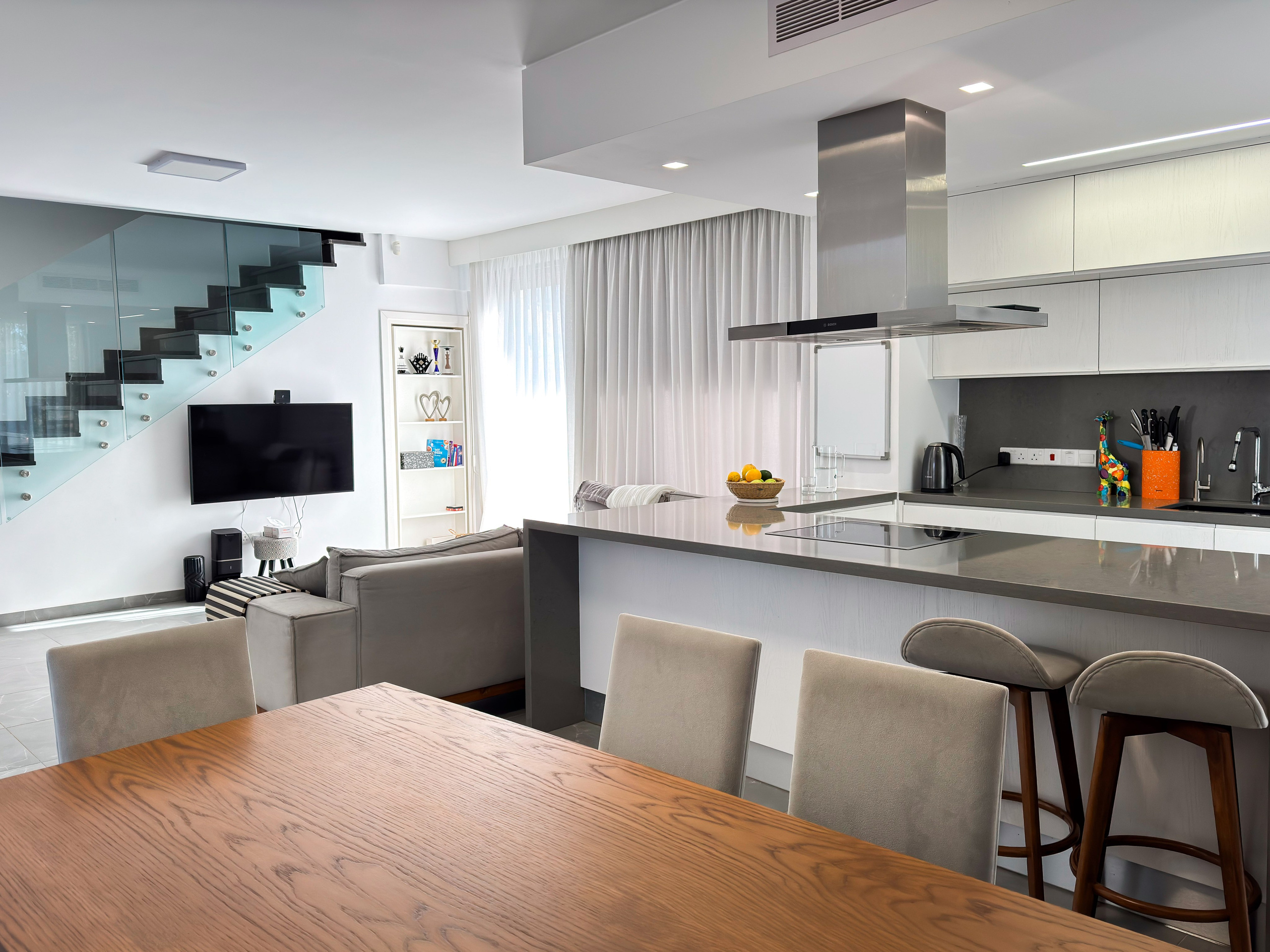 Агенство Недвижимости. Видеограф Добромыслов