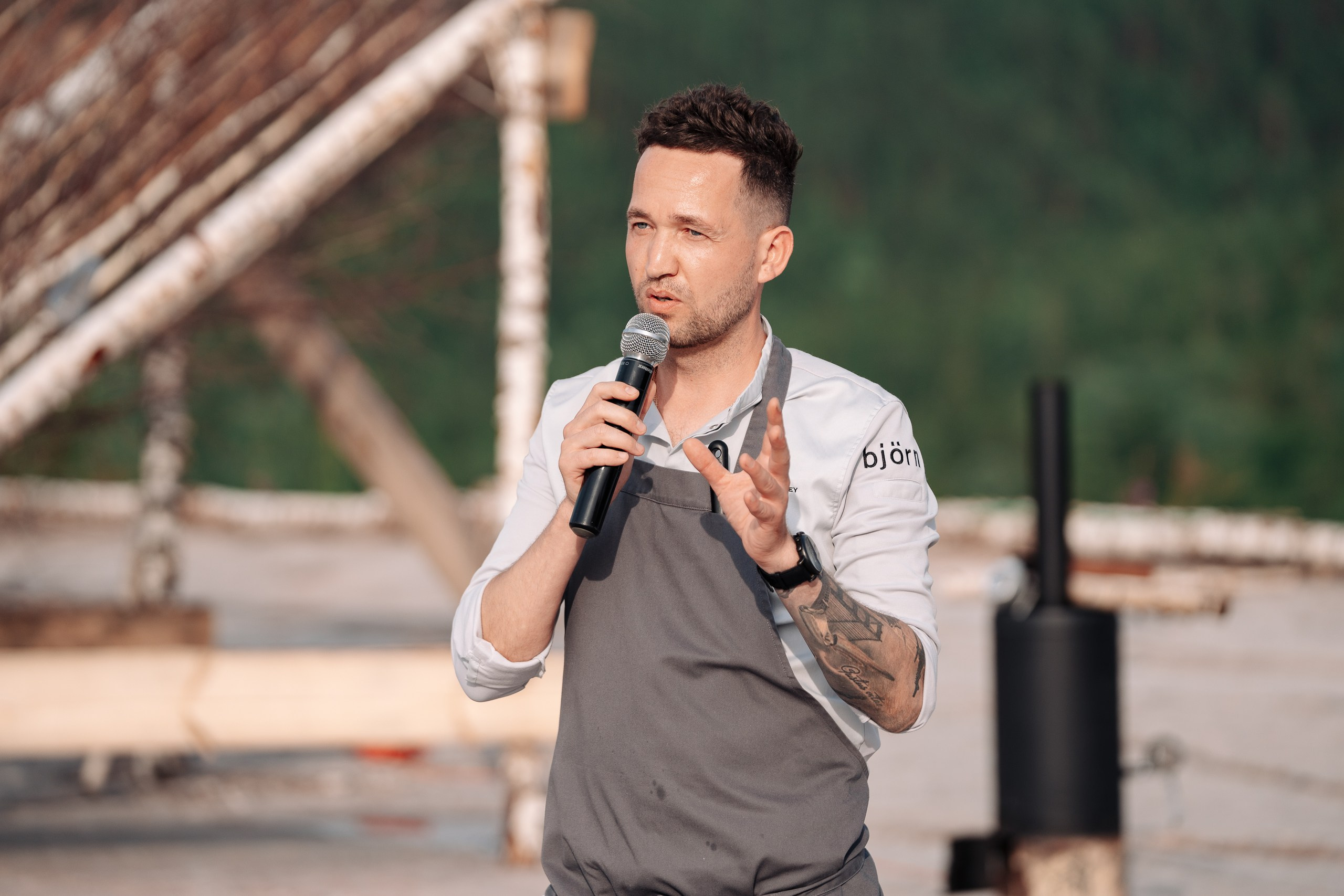 Дикий ужин. Репортажный фотограф Красноярск Алекс Чампакхам