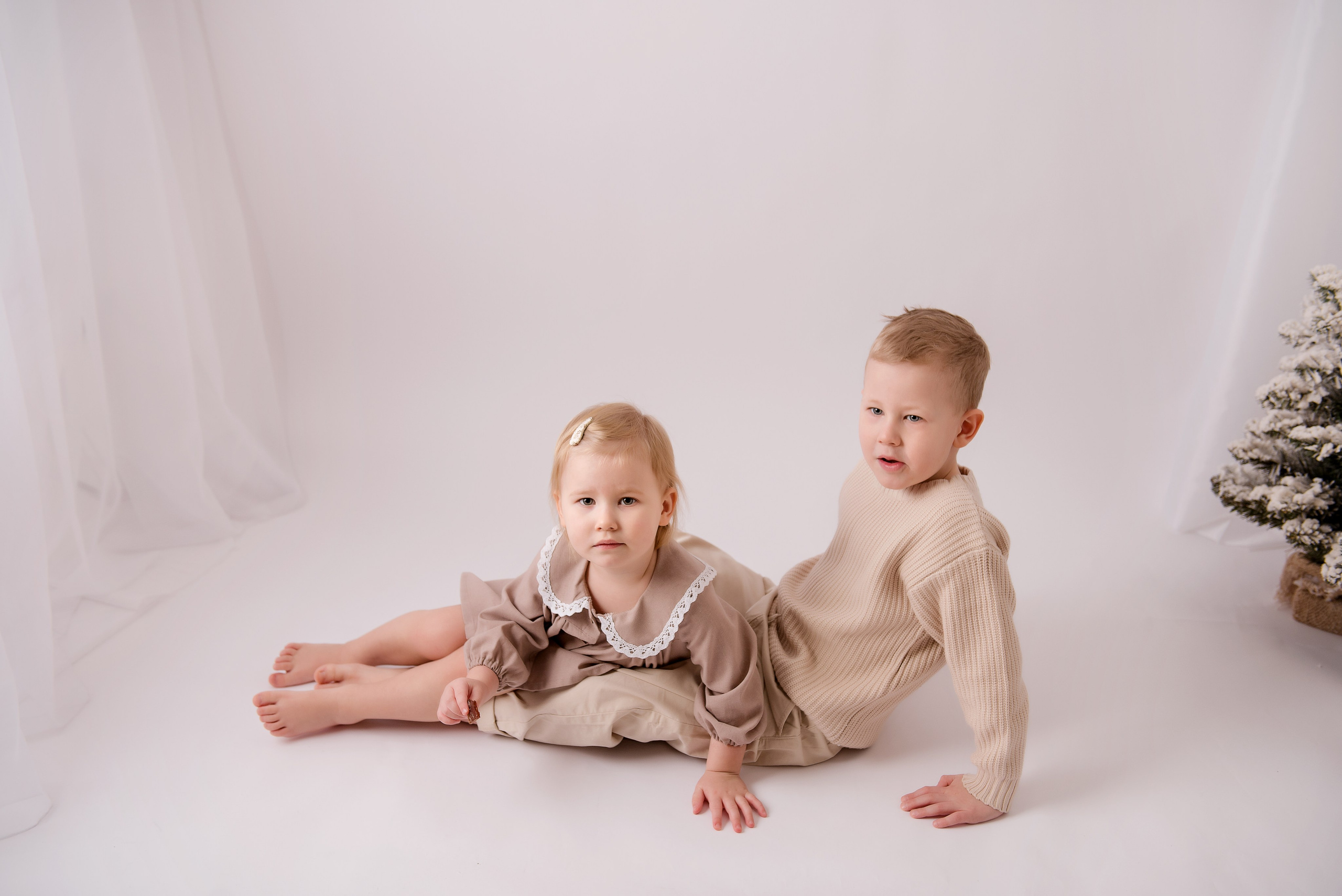 Гоша и Ариша. Детский фотограф в Долгопрудном и Москве