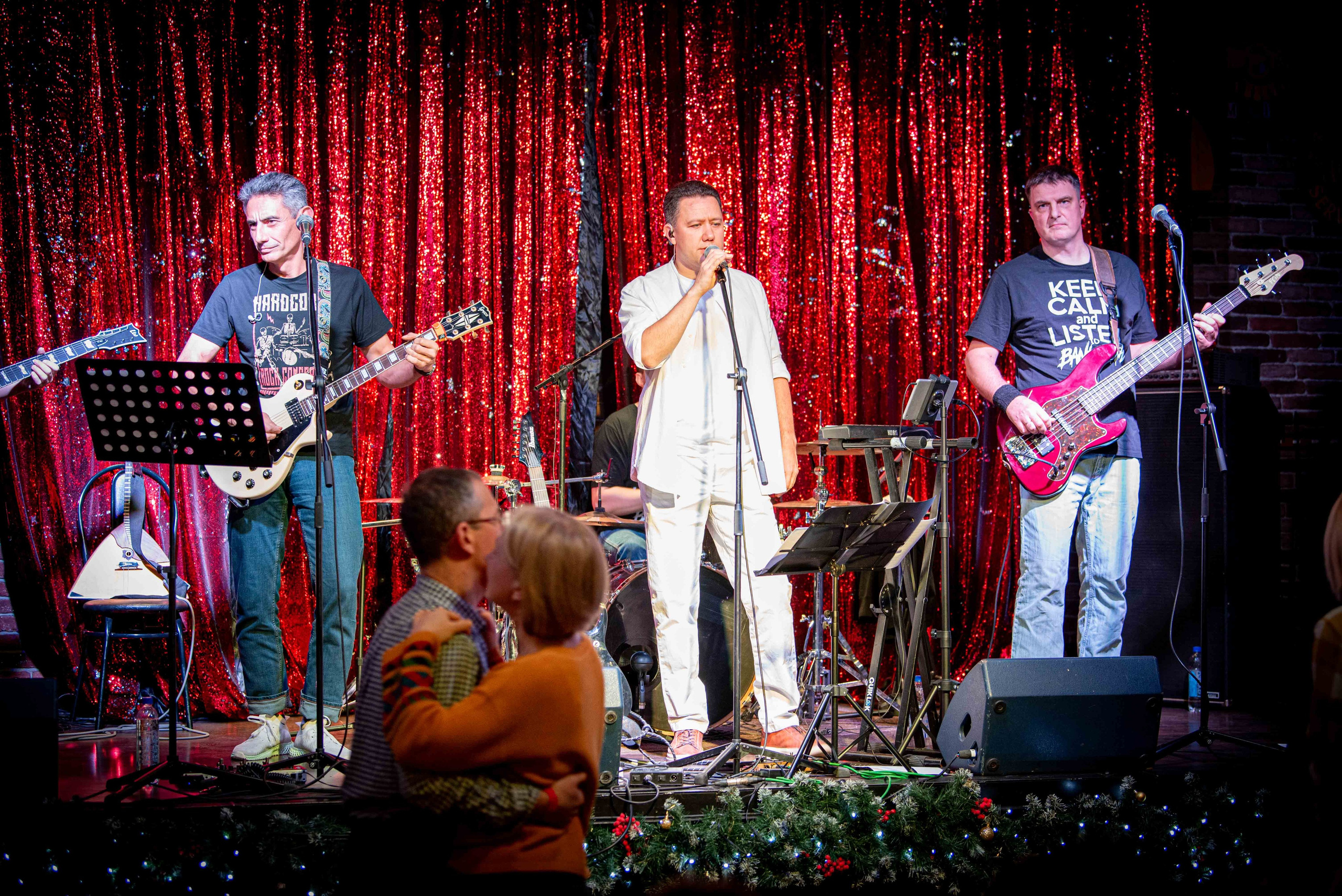 LifePub 16.12.2024. Московская кавер-группа BankBand