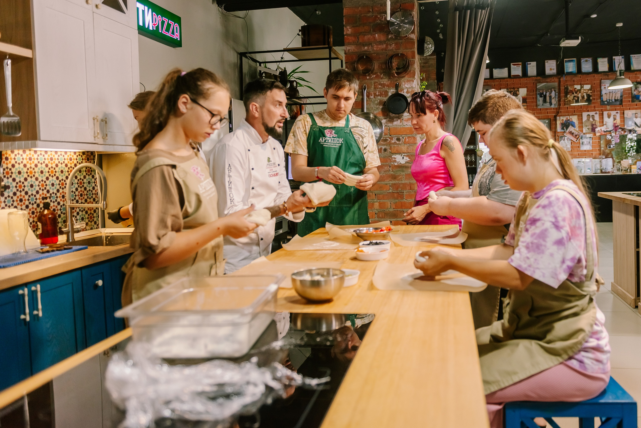 Инклюзивная кухня добра в Артишок 30. 07.35. Детский фотограф, семейный фотограф и репортажи в Кемерово