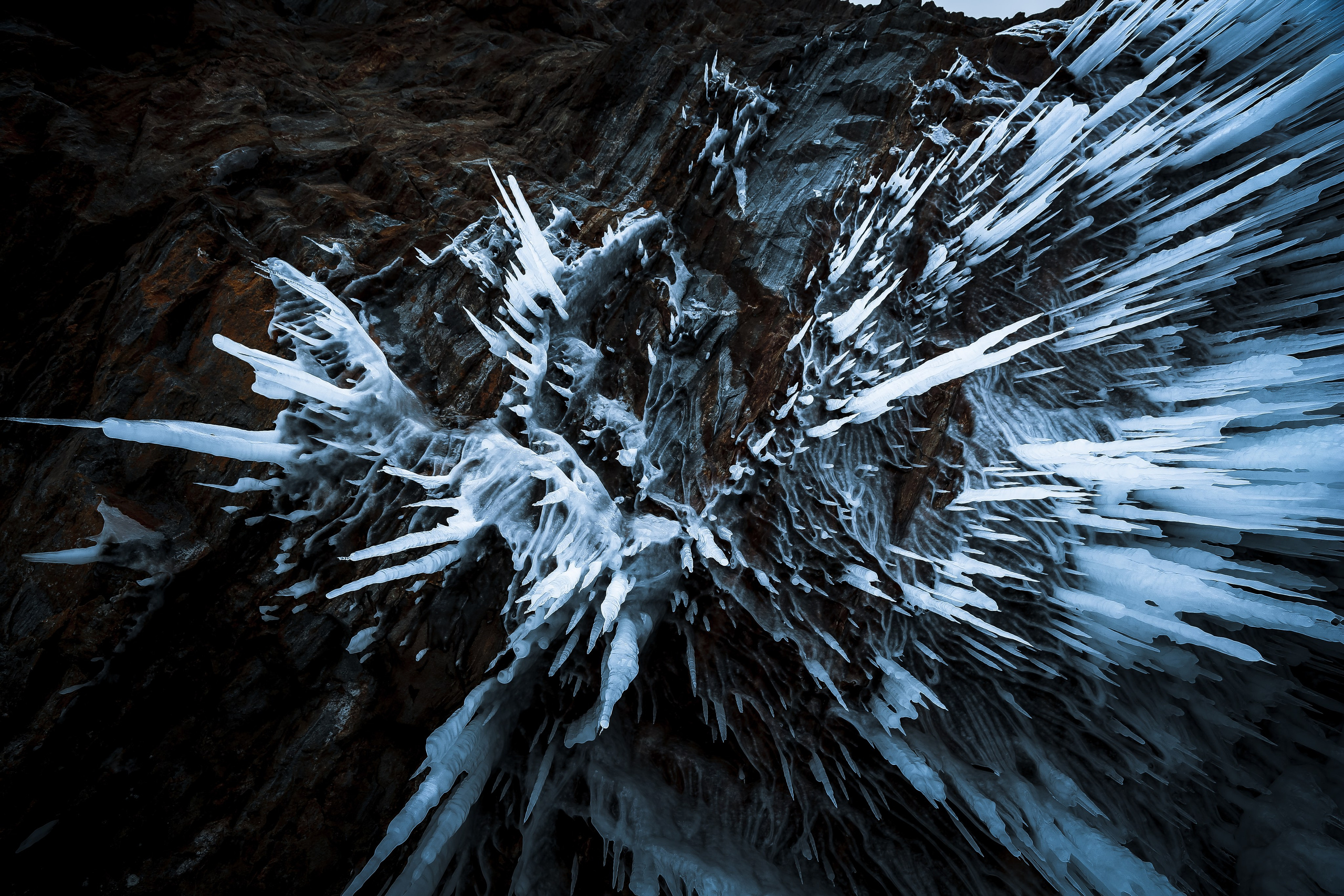 Байкал зимний: занимательная гляциология. Дарья Письменюк / Darya Leitstern — фотограф, музыкант, журналист, путешественник