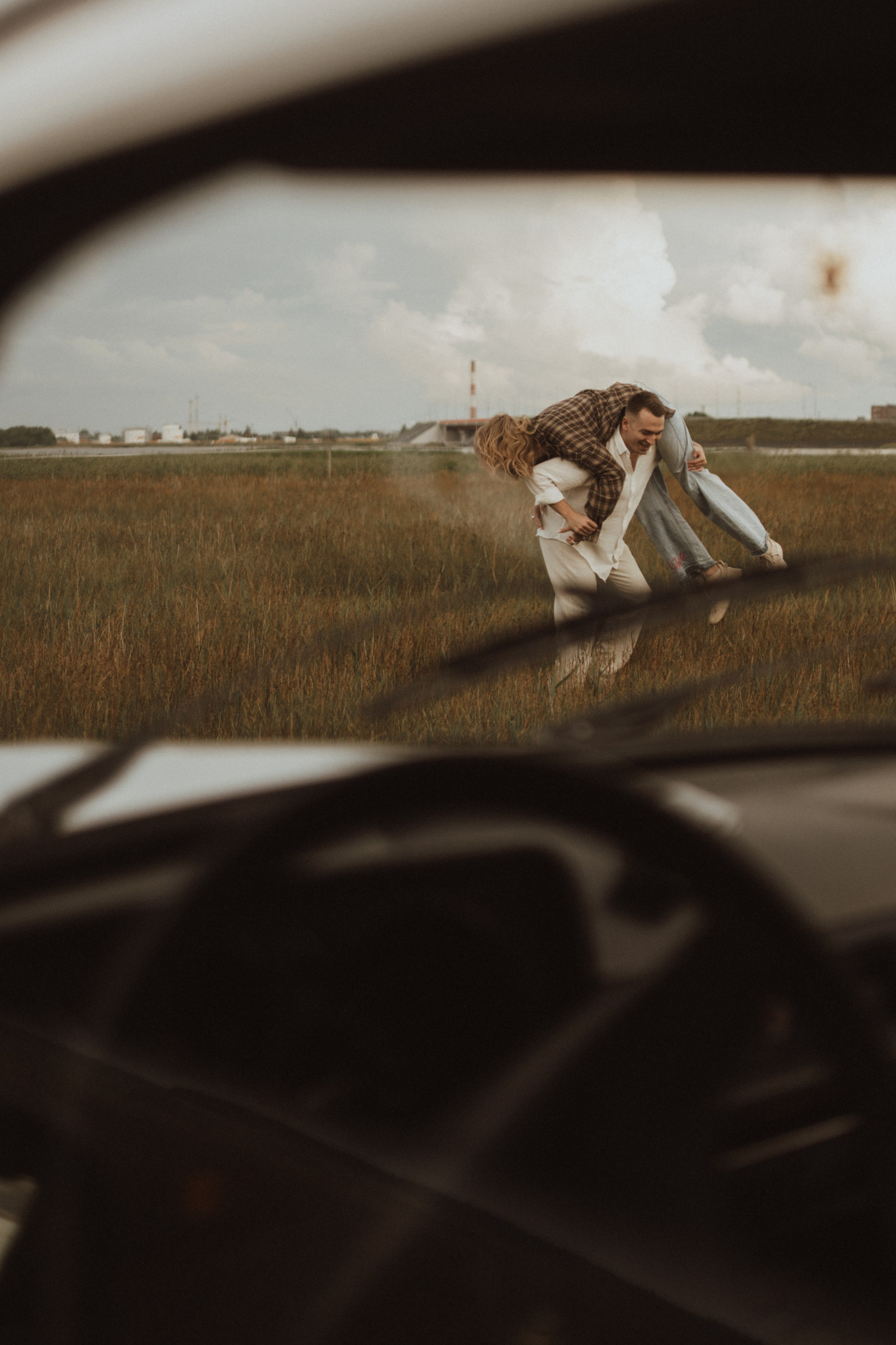 [… two lovers and volga]. Фотограф в Архангельске