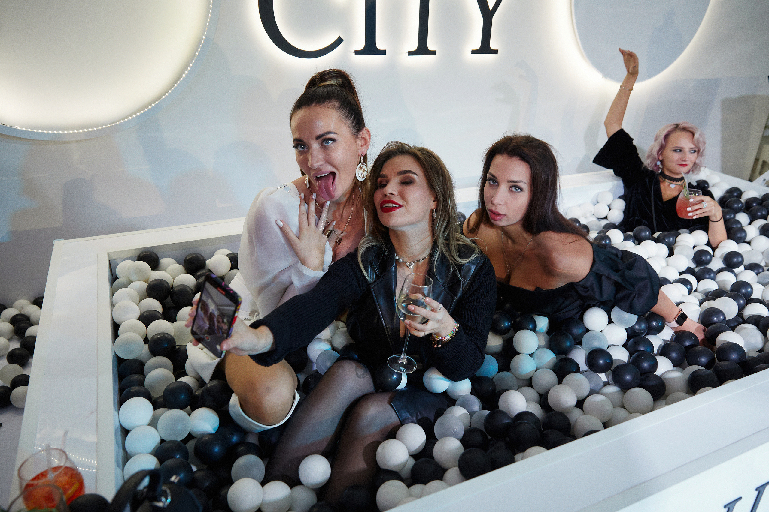 Мальчишник. Другой взгляд на фотографию