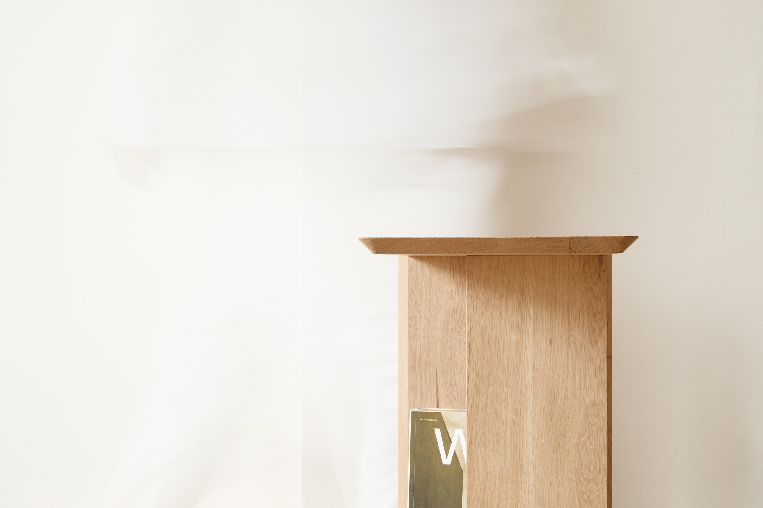 STOL_KANSO. SHONGIN SERGEI