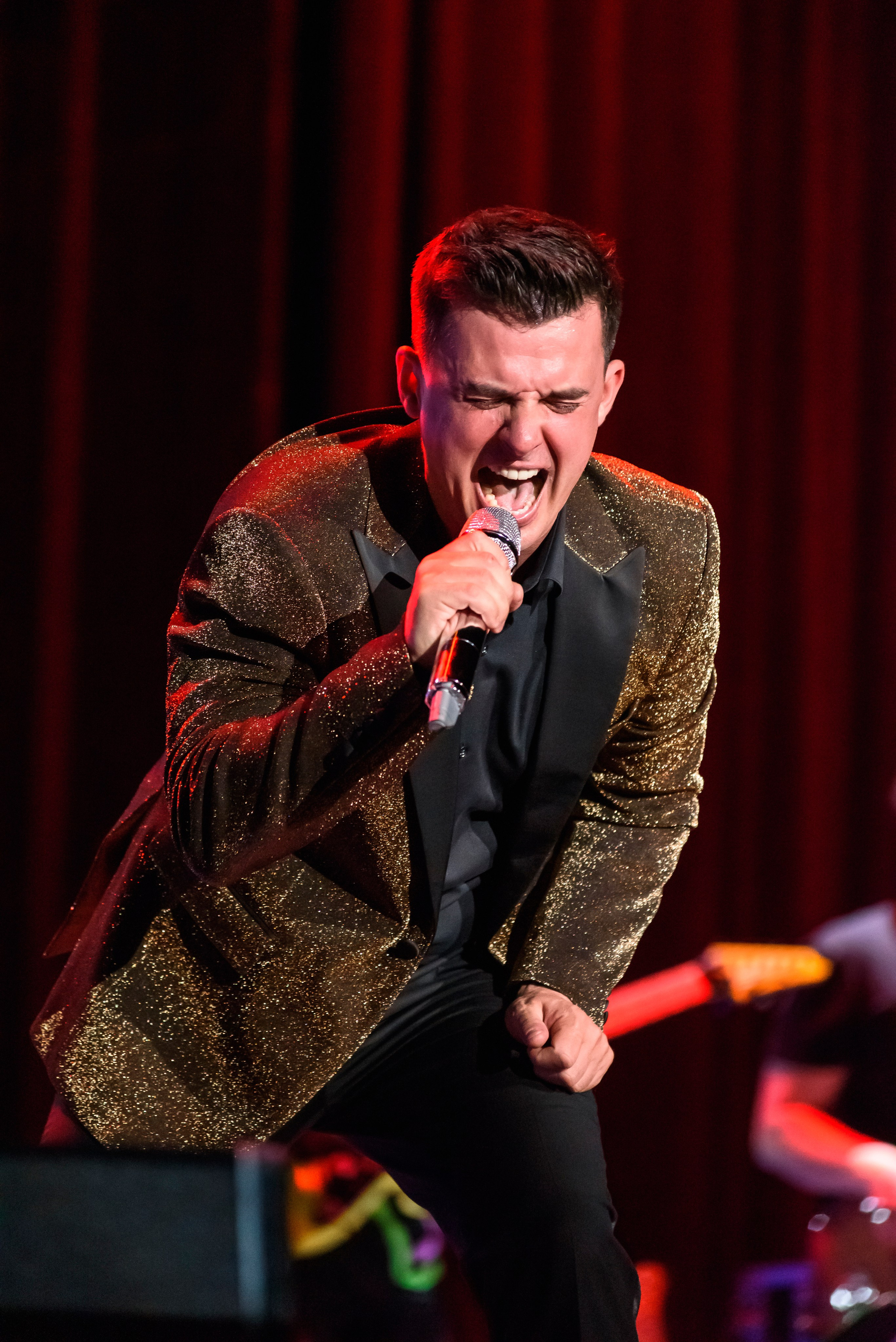 Кирилл Туриченко — Вегас Сити Холл. Бренд-фотограф для экспертов и блогеров в Москве Влада Горбовская