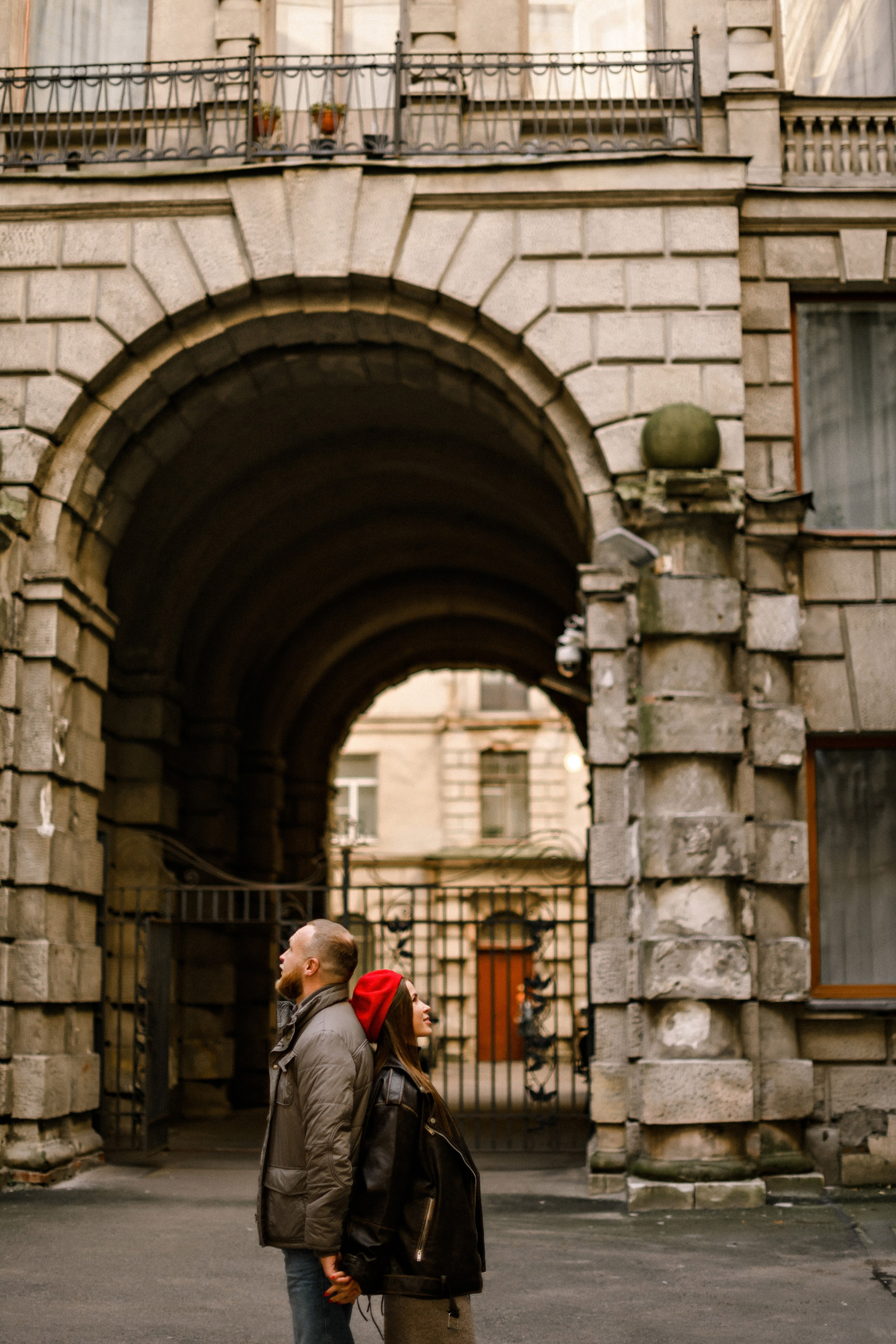Люба и Коля. Осень на Петроградке. Свадебный фотограф в Санкт-Петербурге София Шубик