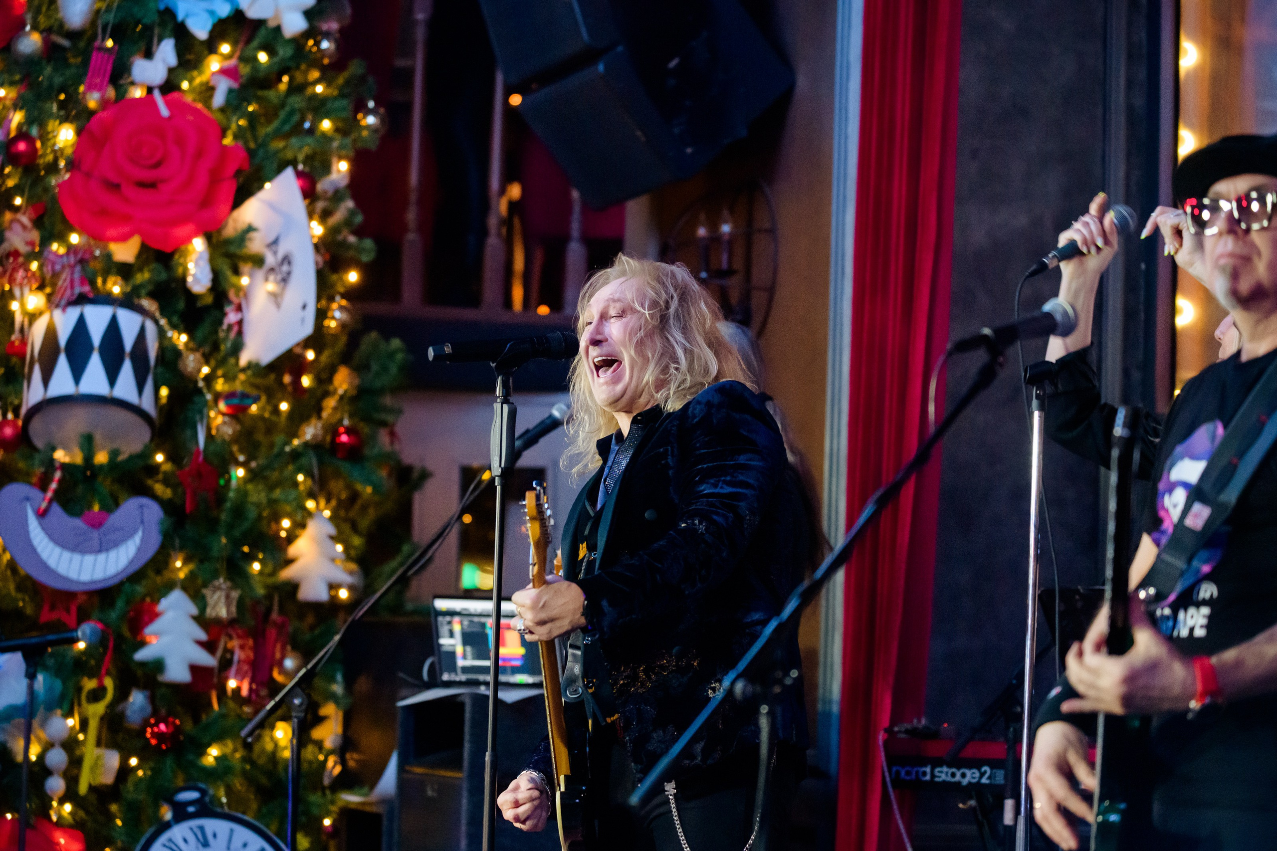 Люстра бар. Репортажный фотограф Сергей Дроздов